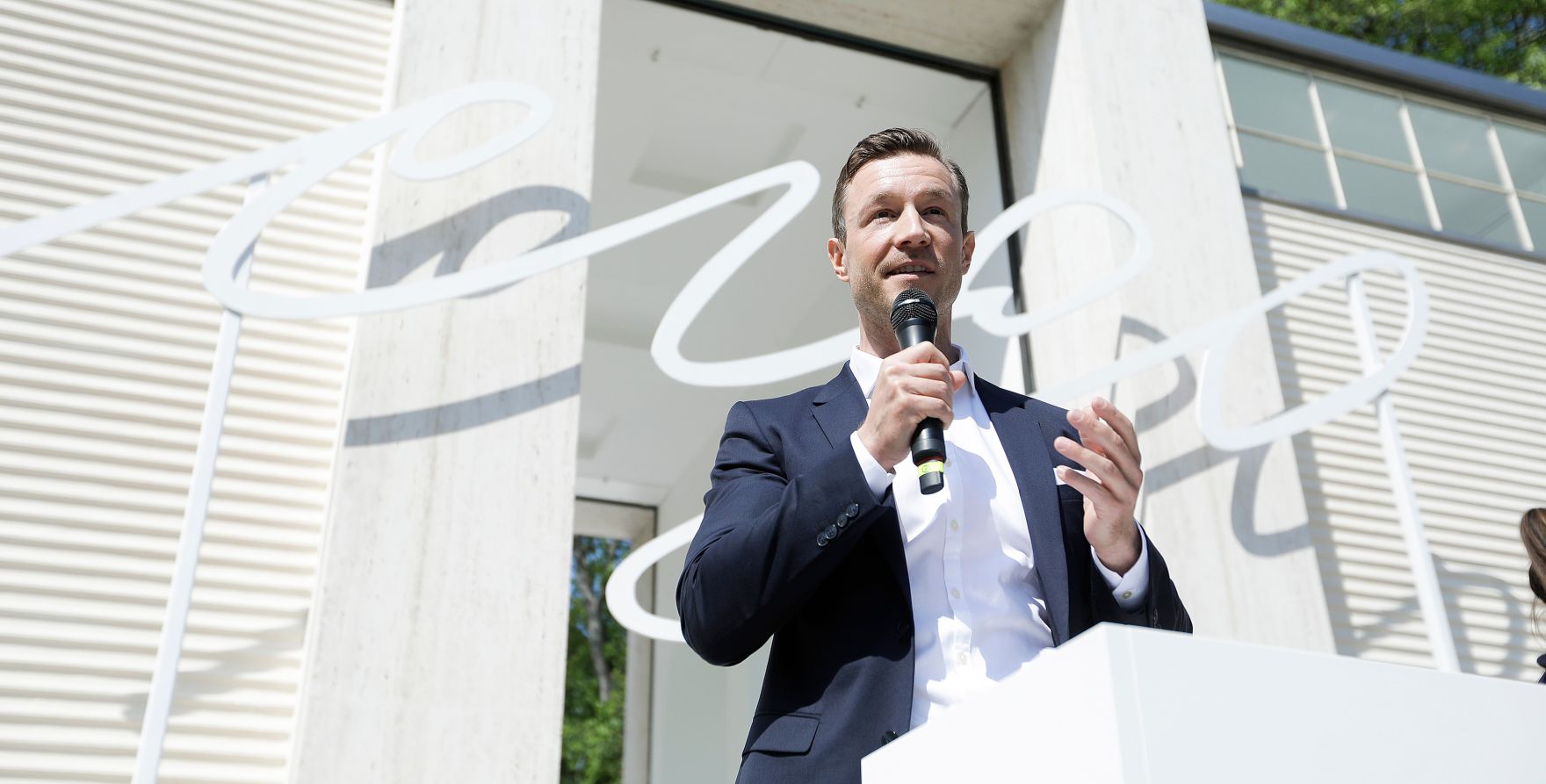 Am 09. Mai 2019 reiste Bundesminister Gernot Bl&uuml;mel (im Bild) anl&auml;sslich der Ausstellungser&ouml;ffnung im &Ouml;sterreich Pavillon auf der 58. Internationalen Kunstausstellung &quot;La Biennale di Venezia&quot; nach Venedig.