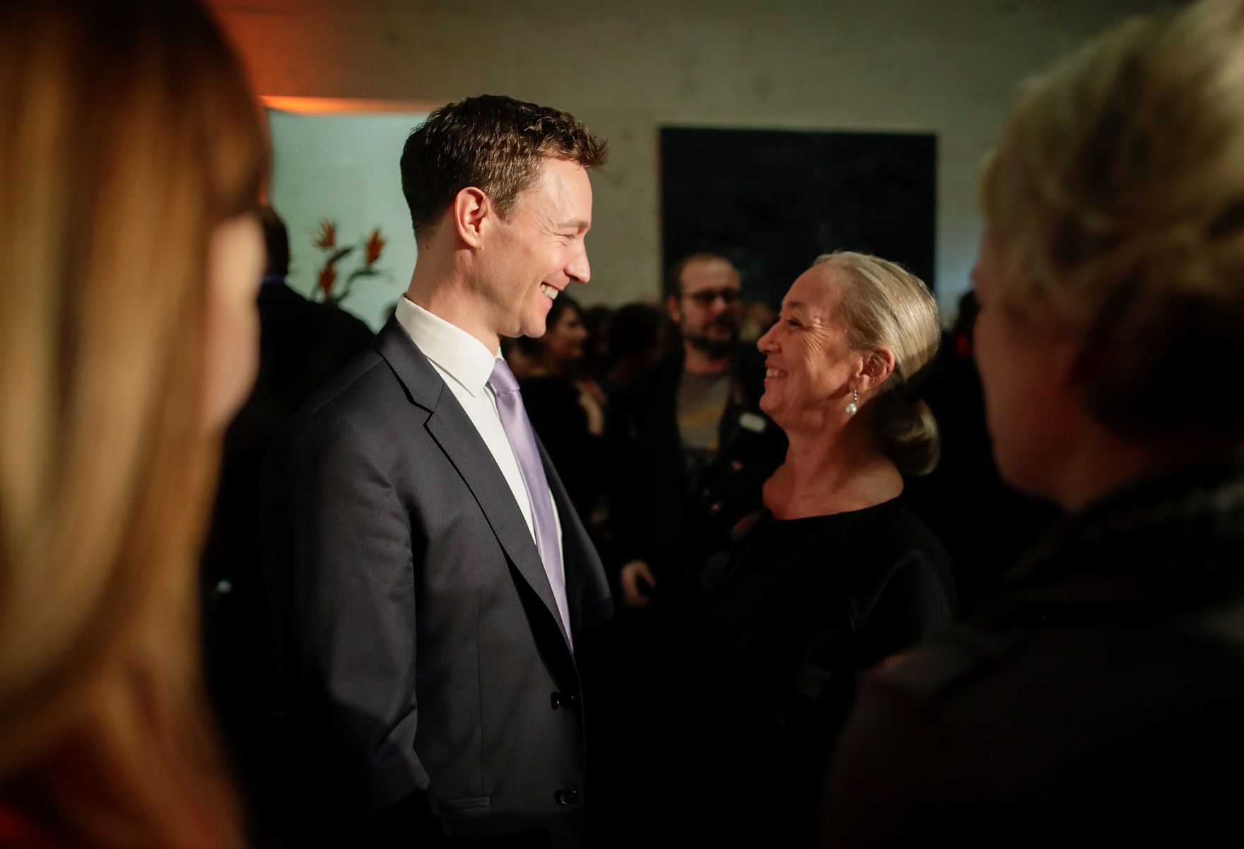 Am 15. Februar 2018 er&ouml;ffnete Bundesminister Gernot Bl&uuml;mel (l.) die Ausstellung &bdquo;WOW! The Heidi Horten Collection&ldquo; im Leopold Museum. Im Bild mit Agnes Husslein (r.).