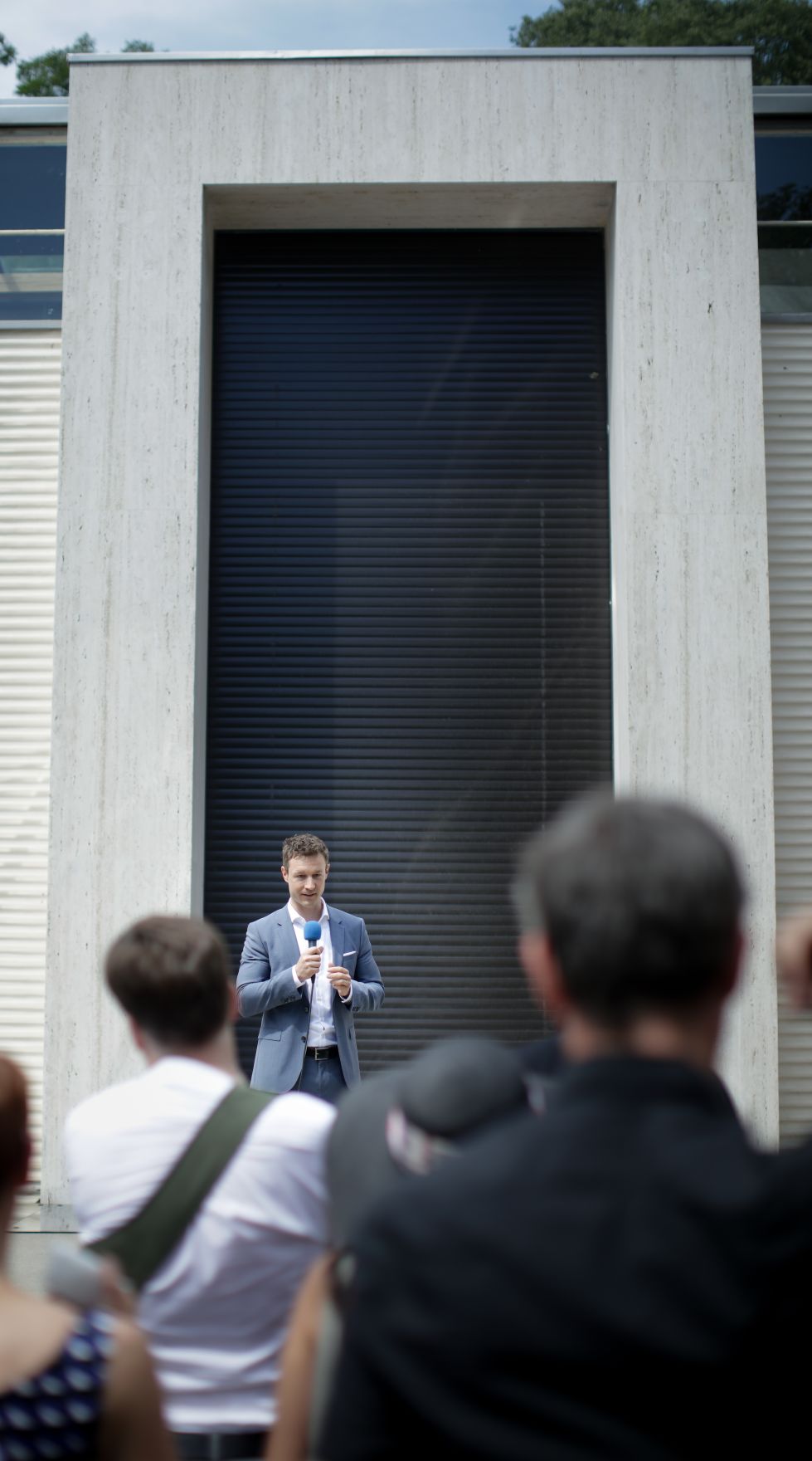 Am 24. Mai 2018 reiste Bundesminister Gernot Bl&uuml;mel anl&auml;sslich der Ausstellungser&ouml;ffnung im &Ouml;sterreich Pavillon auf der 16. Internationalen Architekturausstellung "La Biennale di Venezia" nach Venedig.