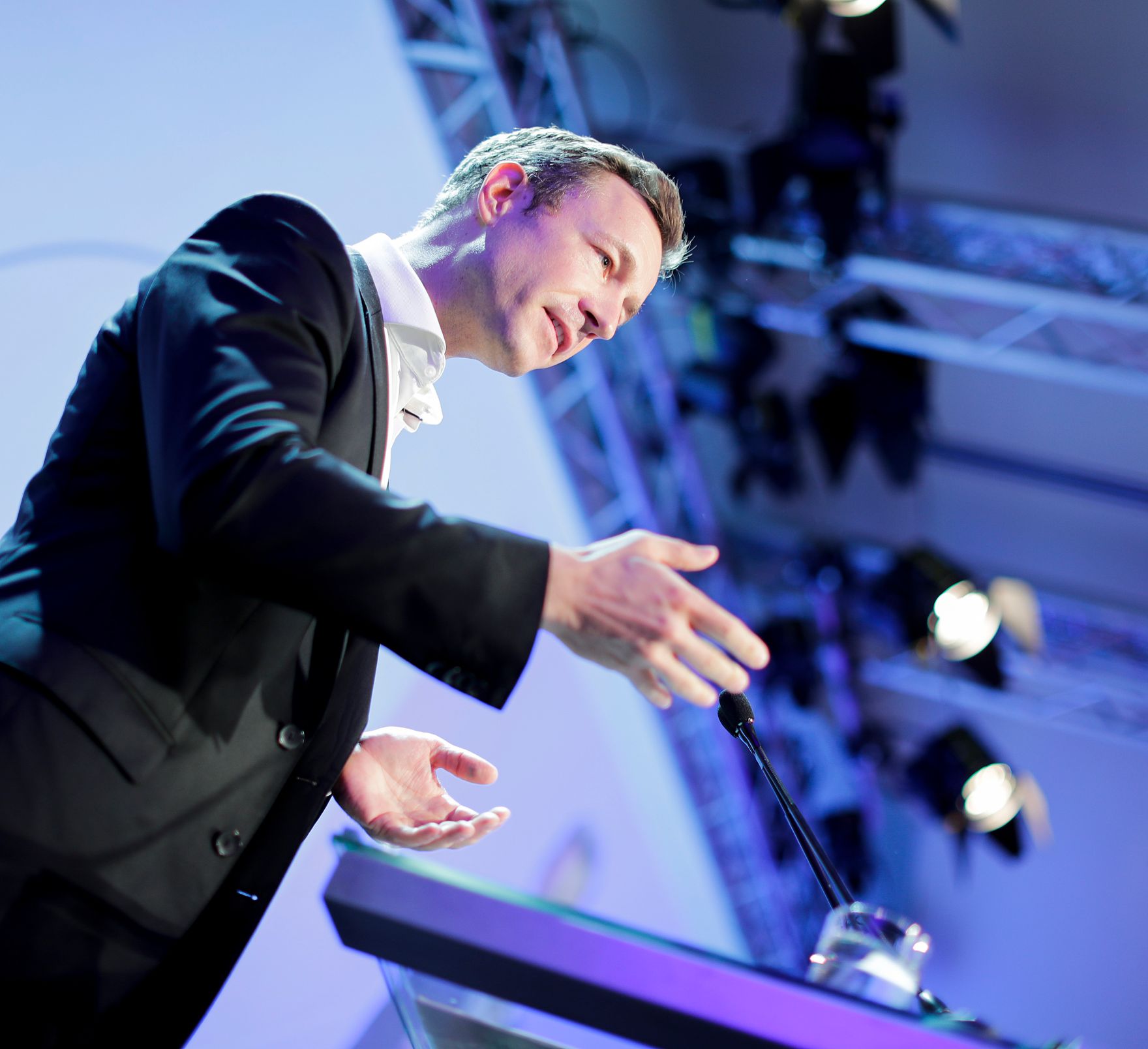 Am 8. Juni 2018 setzte Bundesminister Gernot Bl&uuml;mel (im Bild) seine Teilnahme am medienpolitischen Diskurs "MedienEnquete" fort.