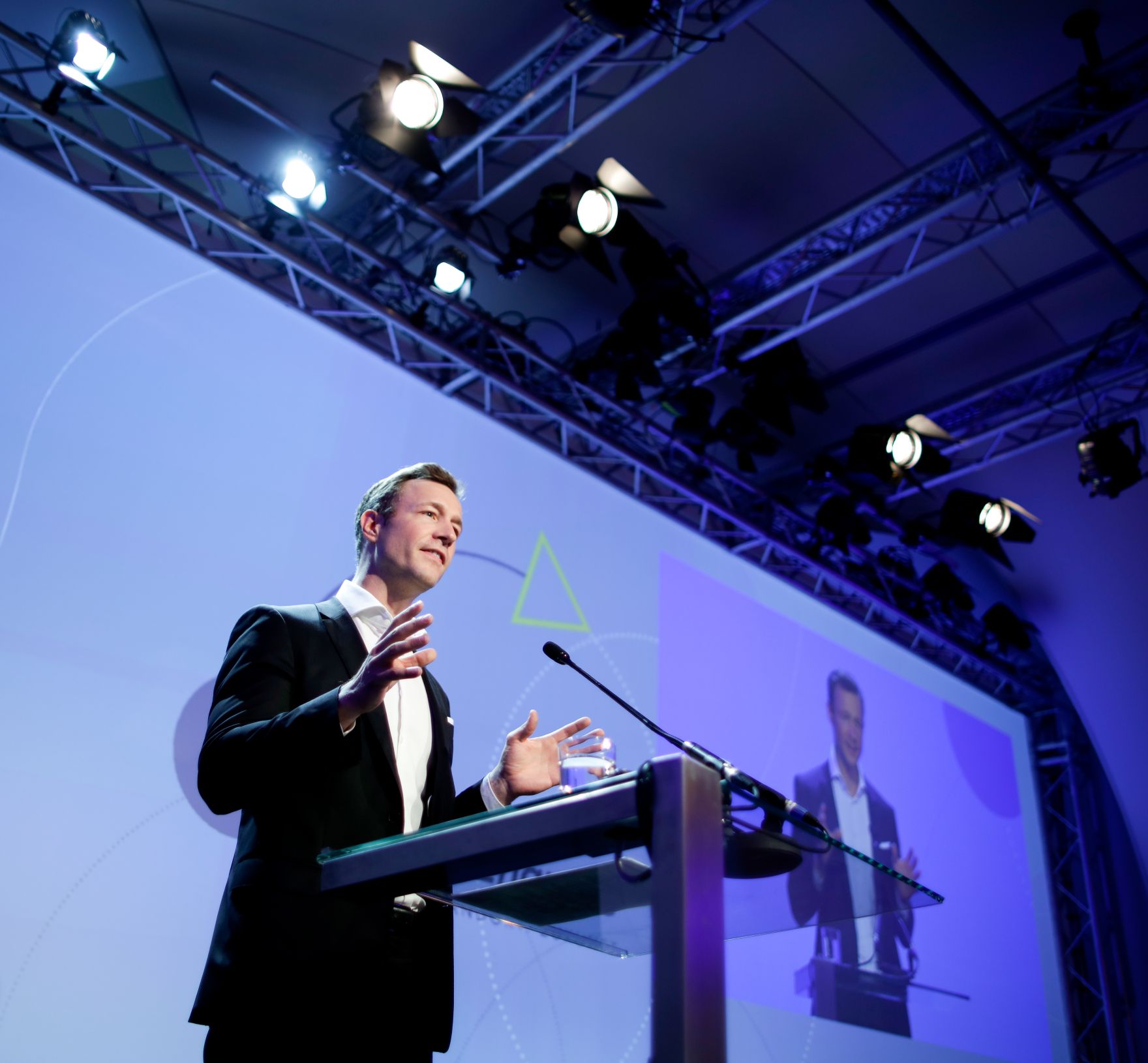Am 8. Juni 2018 setzte Bundesminister Gernot Bl&uuml;mel (im Bild) seine Teilnahme am medienpolitischen Diskurs "MedienEnquete" fort.