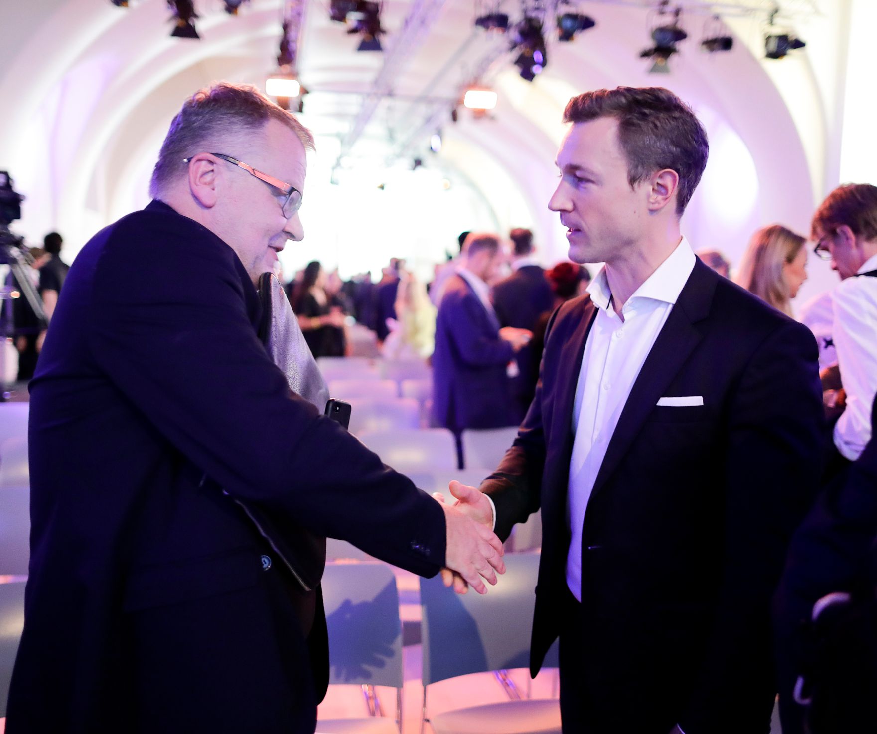 Am 8. Juni 2018 setzte Bundesminister Gernot Bl&uuml;mel (r.) seine Teilnahme am medienpolitischen Diskurs "MedienEnquete" fort.