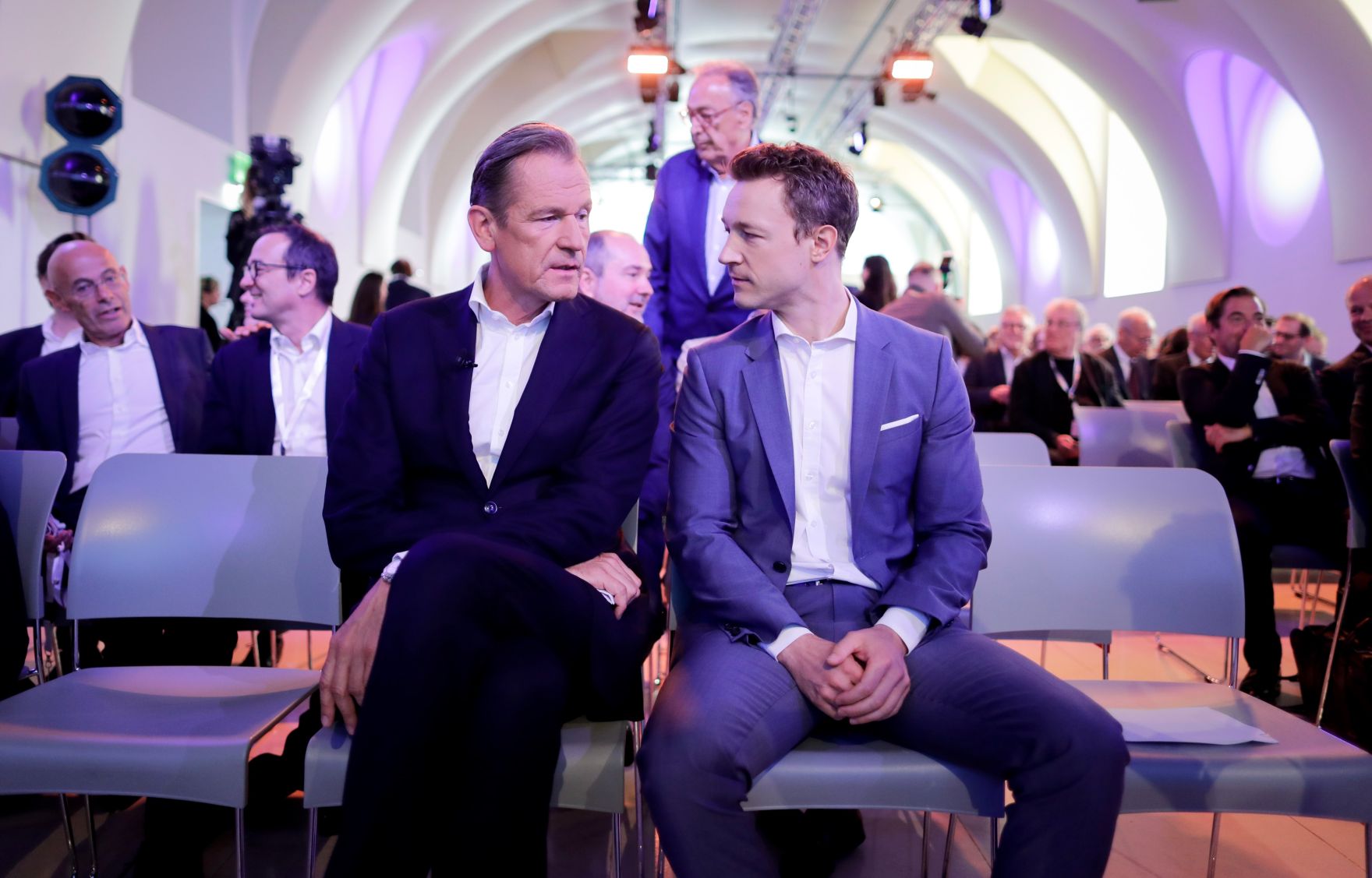 Am 7. Juni 2018 er&ouml;ffnete Bundesminister Gernot Bl&uuml;mel (r.) den medienpolitischen Diskurs &quot;MedienEnquete&quot;. Im Bild mit dem Pr&auml;sidenten des Bundesverbands Deutscher Zeitungsverleger Mathias D&ouml;pfner (l.).