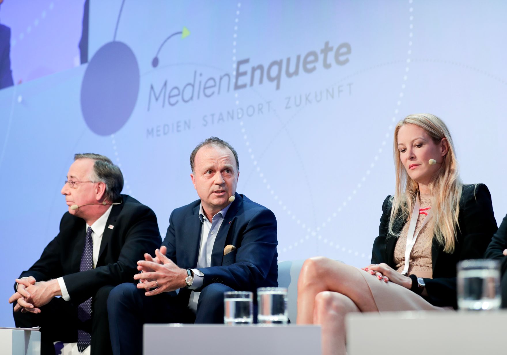 Am 7. Juni 2018 nahm Bundesminister Gernot Bl&uuml;mel am medienpolitischen Diskurs "MedienEnquete" teil. Im Bild der Direktor der Abteilung f&uuml;r "Online und Neue Medien" des ORF Thomas Prantner (m.), die Herausgeberin und Gesch&auml;ftsf&uuml;hrerin der Tageszeitung "Heute" Eva Dichand (r.) und der Leiter der Bundeswettbewerbsbeh&ouml;rde Theodor Thanner (l.).