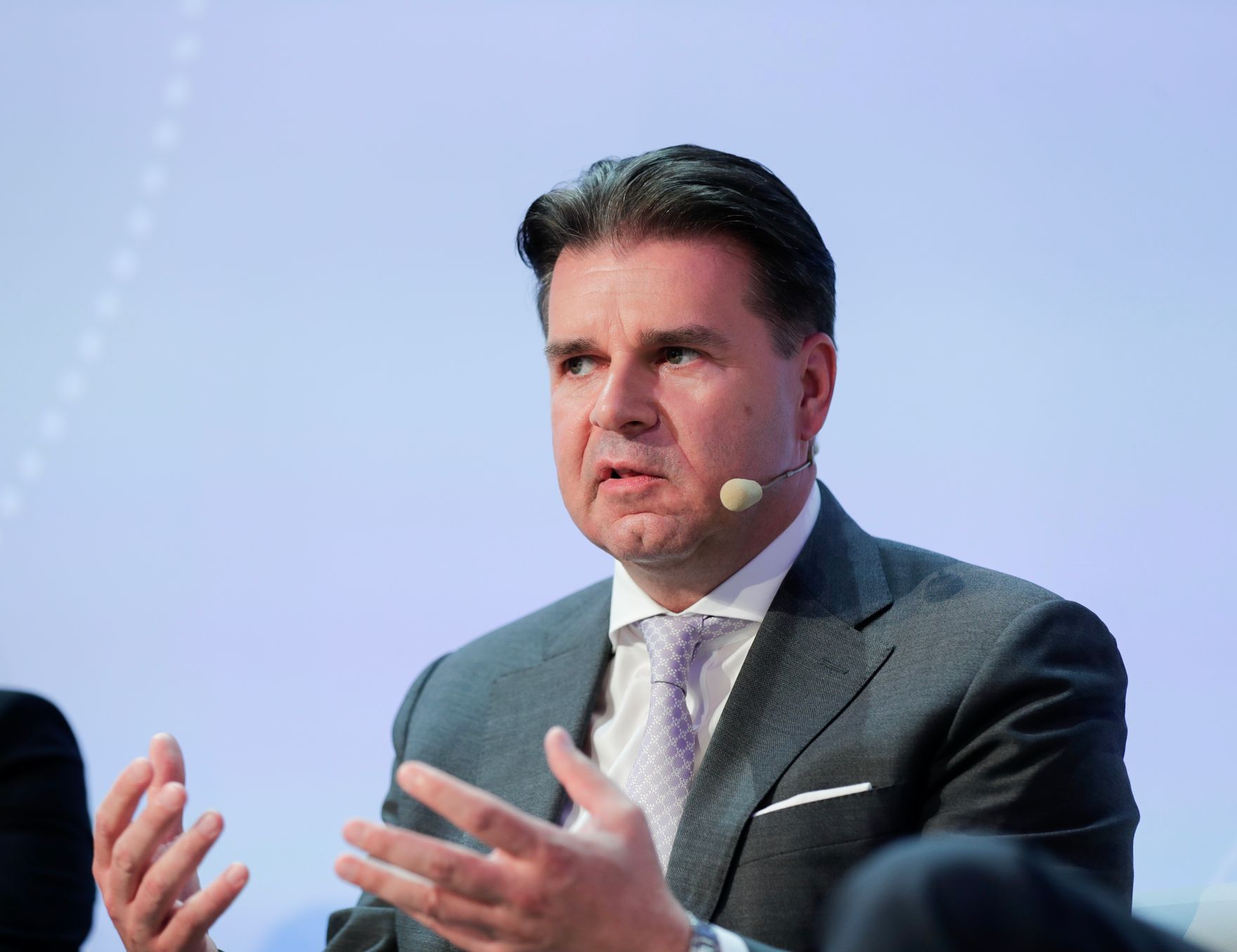 Am 7. Juni 2018 nahm Bundesminister Gernot Bl&uuml;mel am medienpolitischen Diskurs &quot;MedienEnquete&quot; teil. Im Bild der Gesch&auml;ftsf&uuml;hrer des Verbandes &Ouml;sterreichischer Zeitungen Gerald Gr&uuml;nberger.