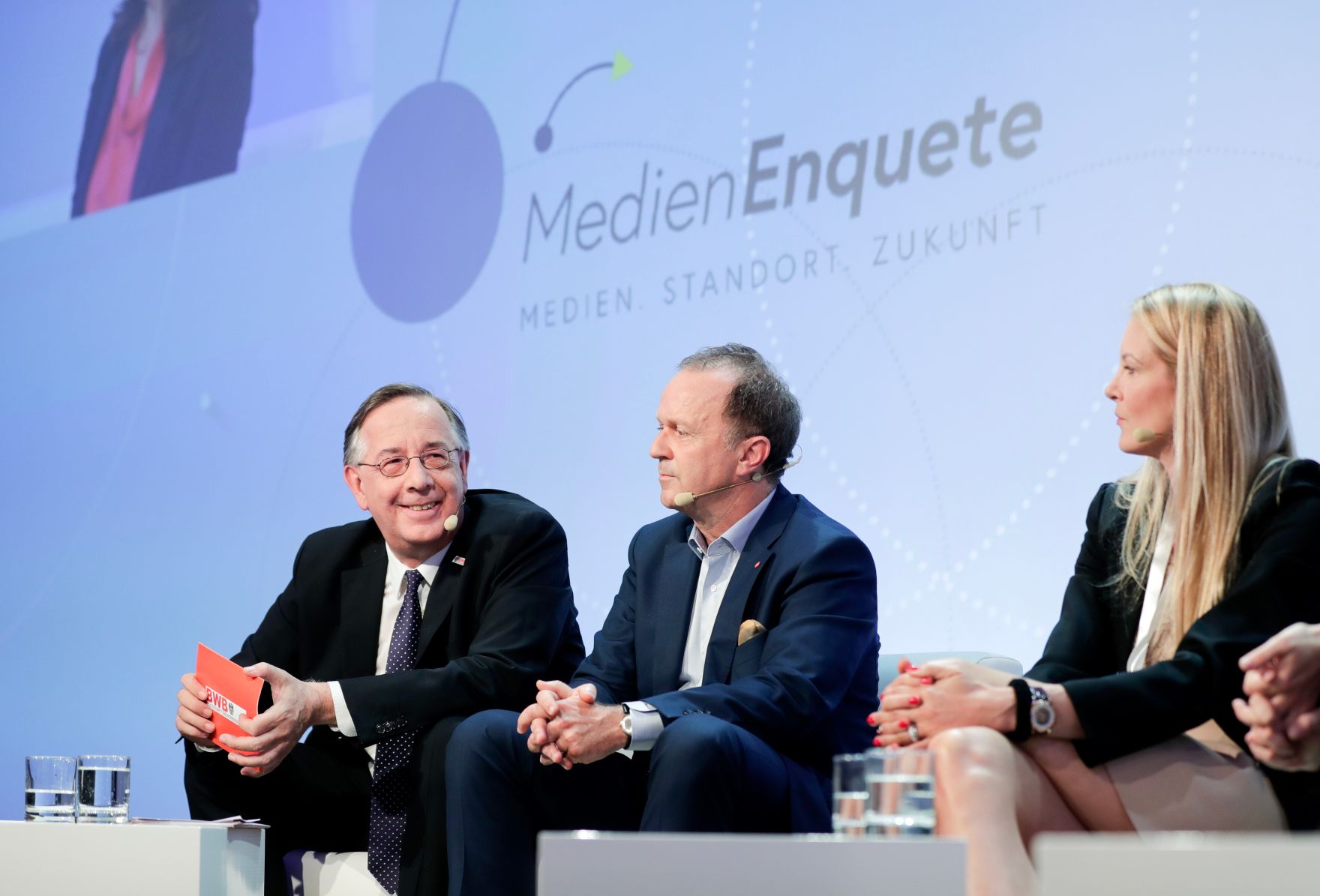 Am 7. Juni 2018 nahm Bundesminister Gernot Bl&uuml;mel am medienpolitischen Diskurs &quot;MedienEnquete&quot; teil. Im Bild der Leiter der Bundeswettbewerbsbeh&ouml;rde Theodor Thanner (l.), der Direktor der Abteilung f&uuml;r &quot;Online und Neue Medien&quot; des ORF Thomas Prantner (m.) und die Herausgeberin und Gesch&auml;ftsf&uuml;hrerin der Tageszeitung &quot;Heute&quot; Eva Dichand (r.).