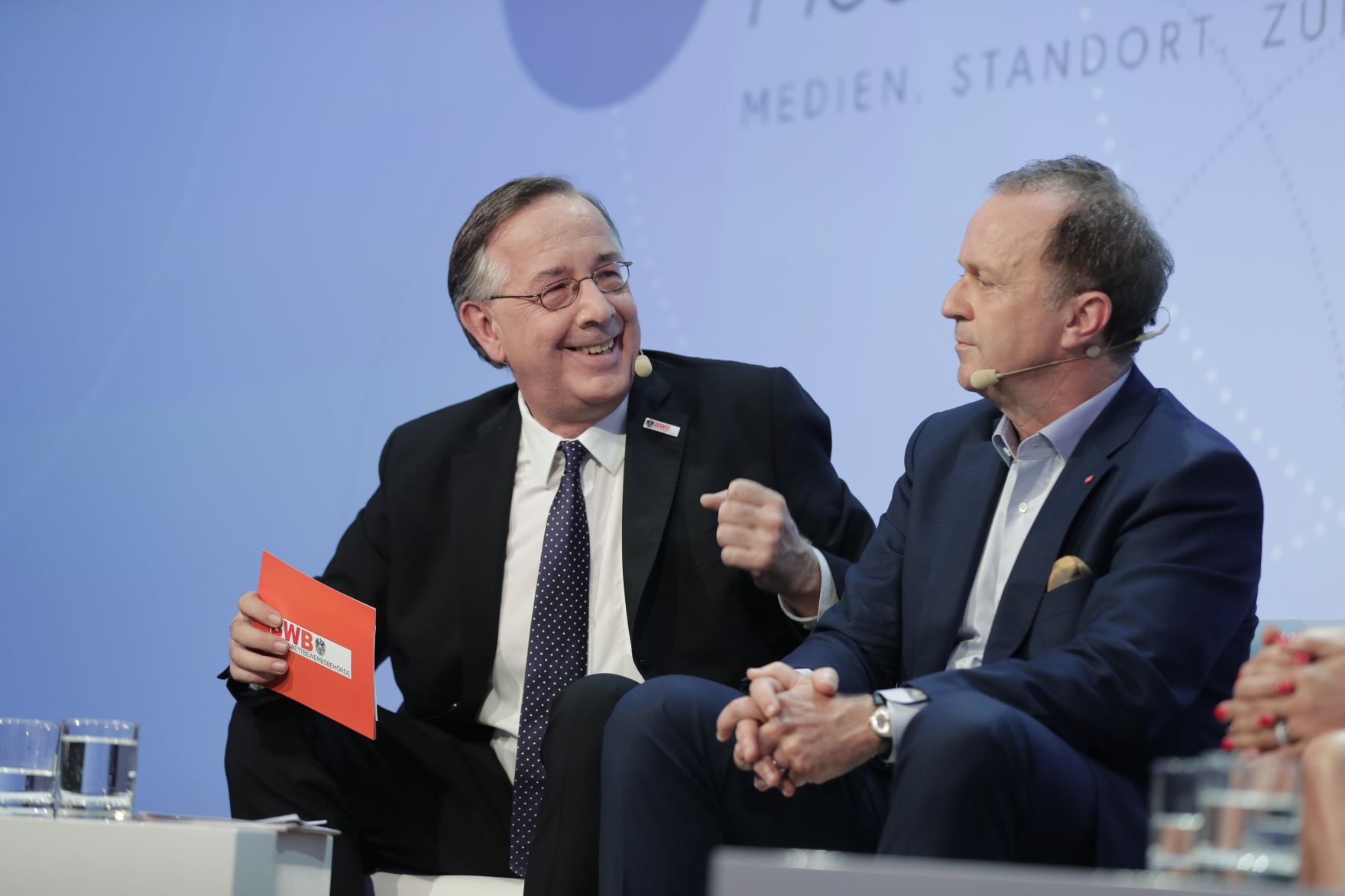 Am 7. Juni 2018 er&ouml;ffnete Bundesminister Gernot Bl&uuml;mel den medienpolitischen Diskurs &quot;MedienEnquete&quot;. Im Bild der Leiter der Bundeswettbewerbsbeh&ouml;rde Theodor Thanner (l.) und der Direktor der Abteilung f&uuml;r &quot;Online und Neue Medien&quot; des ORF Thomas Prantner (r.).