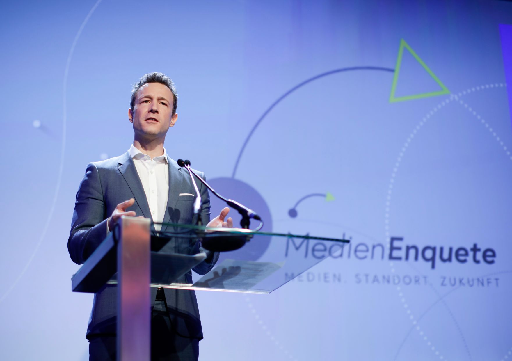 Am 7. Juni 2018 nahm Bundesminister Gernot Bl&uuml;mel (im Bild) am medienpolitischen Diskurs &quot;MedienEnquete&quot; teil.