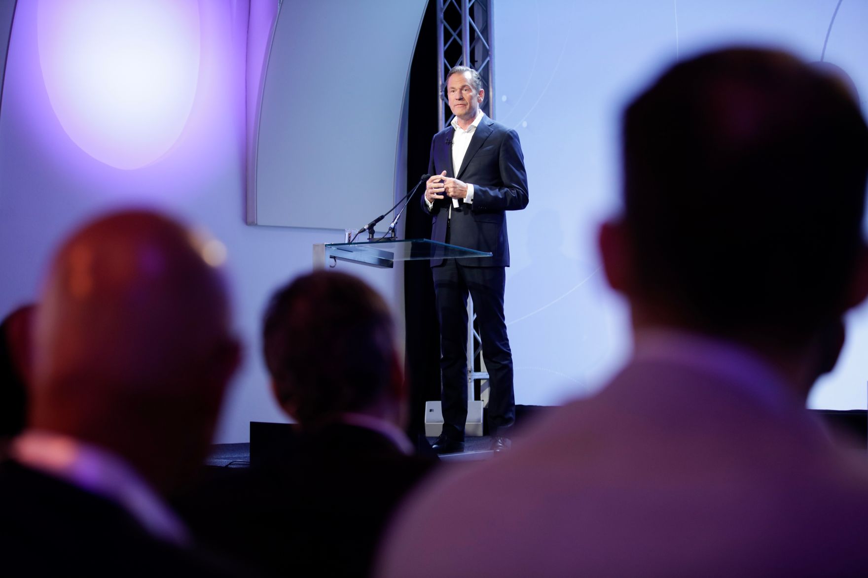 Am 7. Juni 2018 nahm Bundesminister Gernot Bl&uuml;mel am medienpolitischen Diskurs &quot;MedienEnquete&quot; teil. Im Bild der Pr&auml;sident des Bundesverbands Deutscher Zeitungsverleger Mathias D&ouml;pfner.