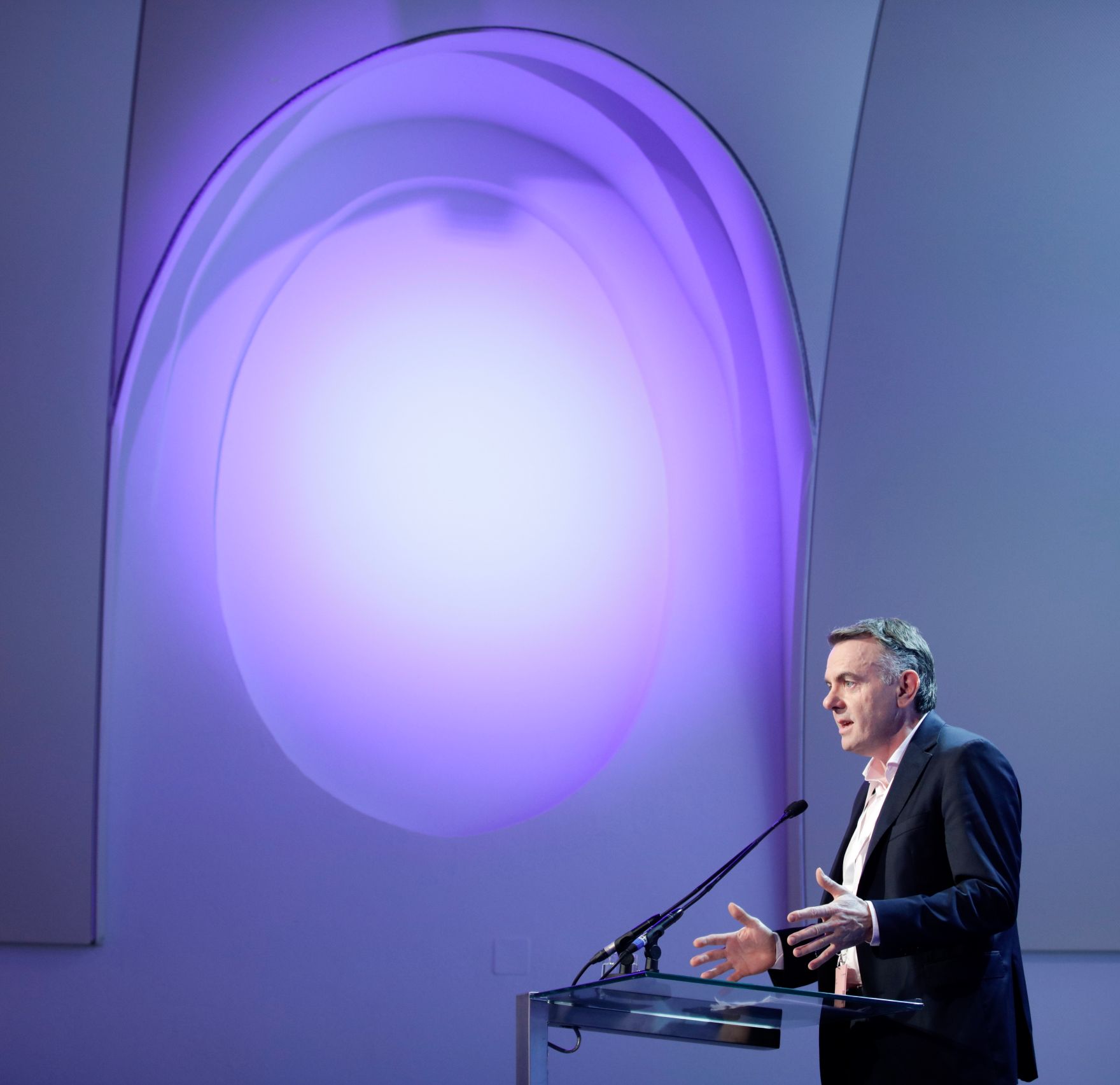 Am 8. Juni 2018 setzte Bundesminister Gernot Bl&uuml;mel seine Teilnahme am medienpolitischen Diskurs "MedienEnquete" fort. Im Bild der Generaldirektor der Europ&auml;ischen Rundfunkunion Noel Curran.