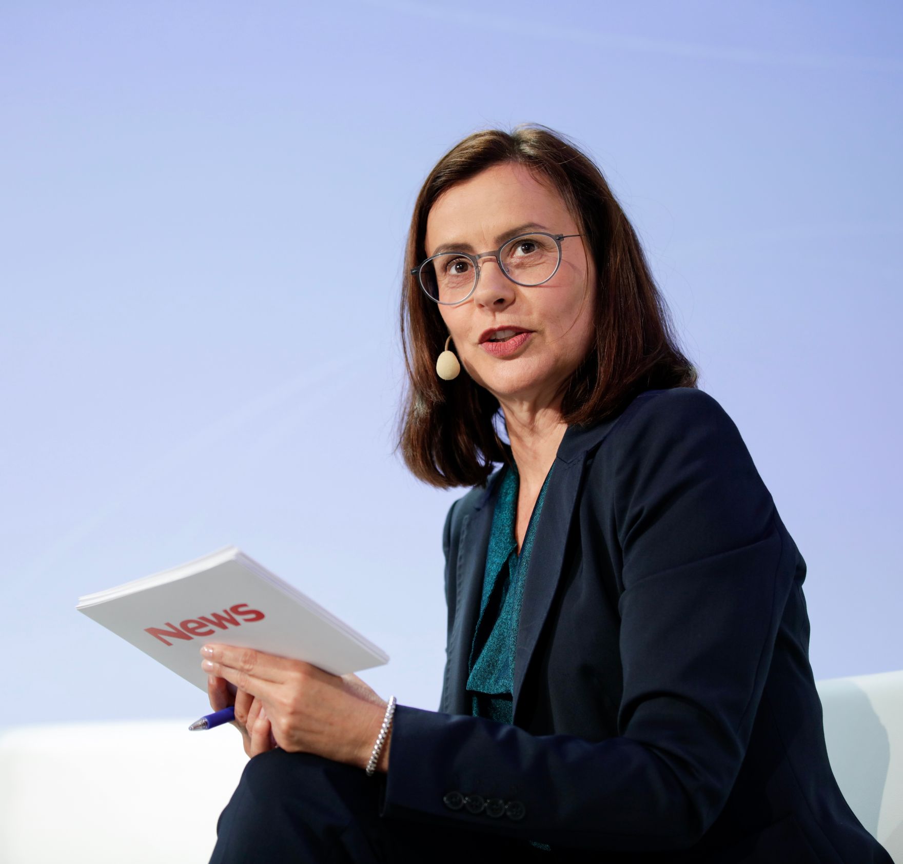Am 8. Juni 2018 setzte Bundesminister Gernot Bl&uuml;mel seine Teilnahme am medienpolitischen Diskurs "MedienEnquete" fort.
