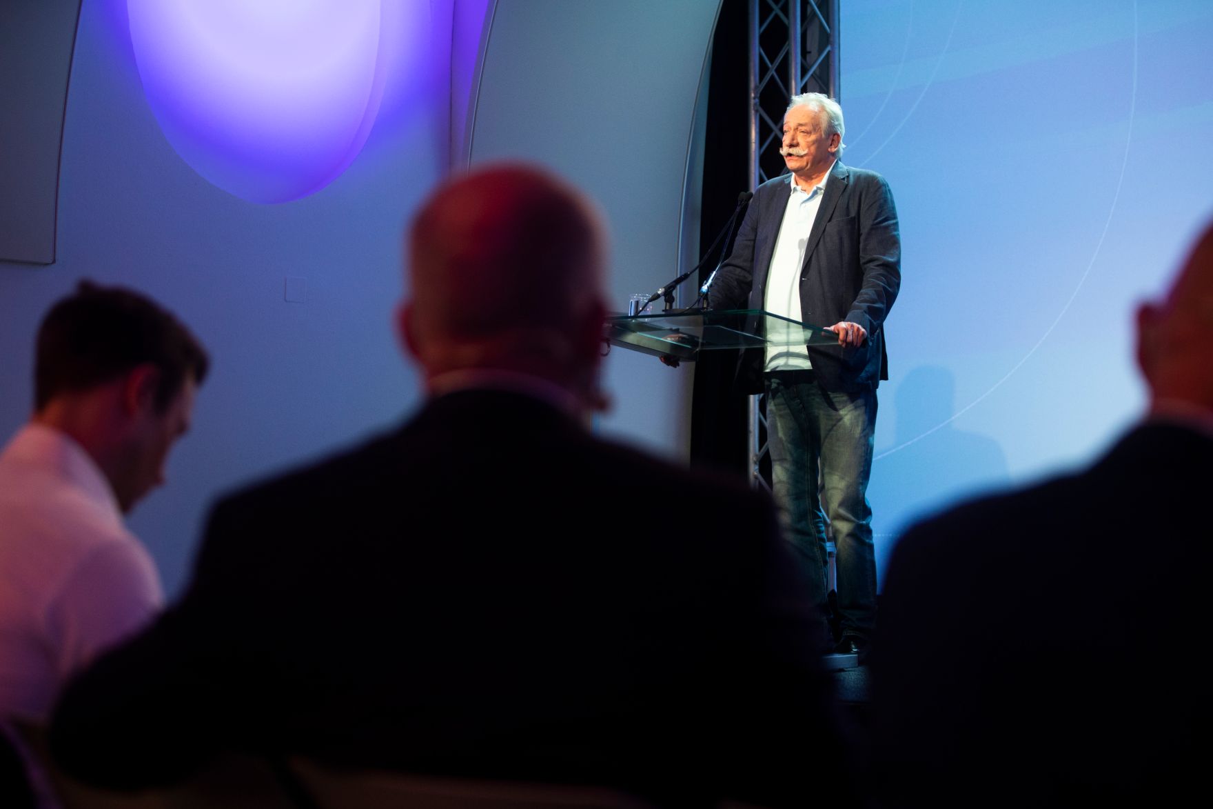 Am 8. Juni 2018 setzte Bundesminister Gernot Bl&uuml;mel seine Teilnahme am medienpolitischen Diskurs &quot;MedienEnquete&quot; fort. Im Bild der Gesch&auml;ftsf&uuml;hrende Gesellschafter und Chairman von TKD Media Thomas Koch.