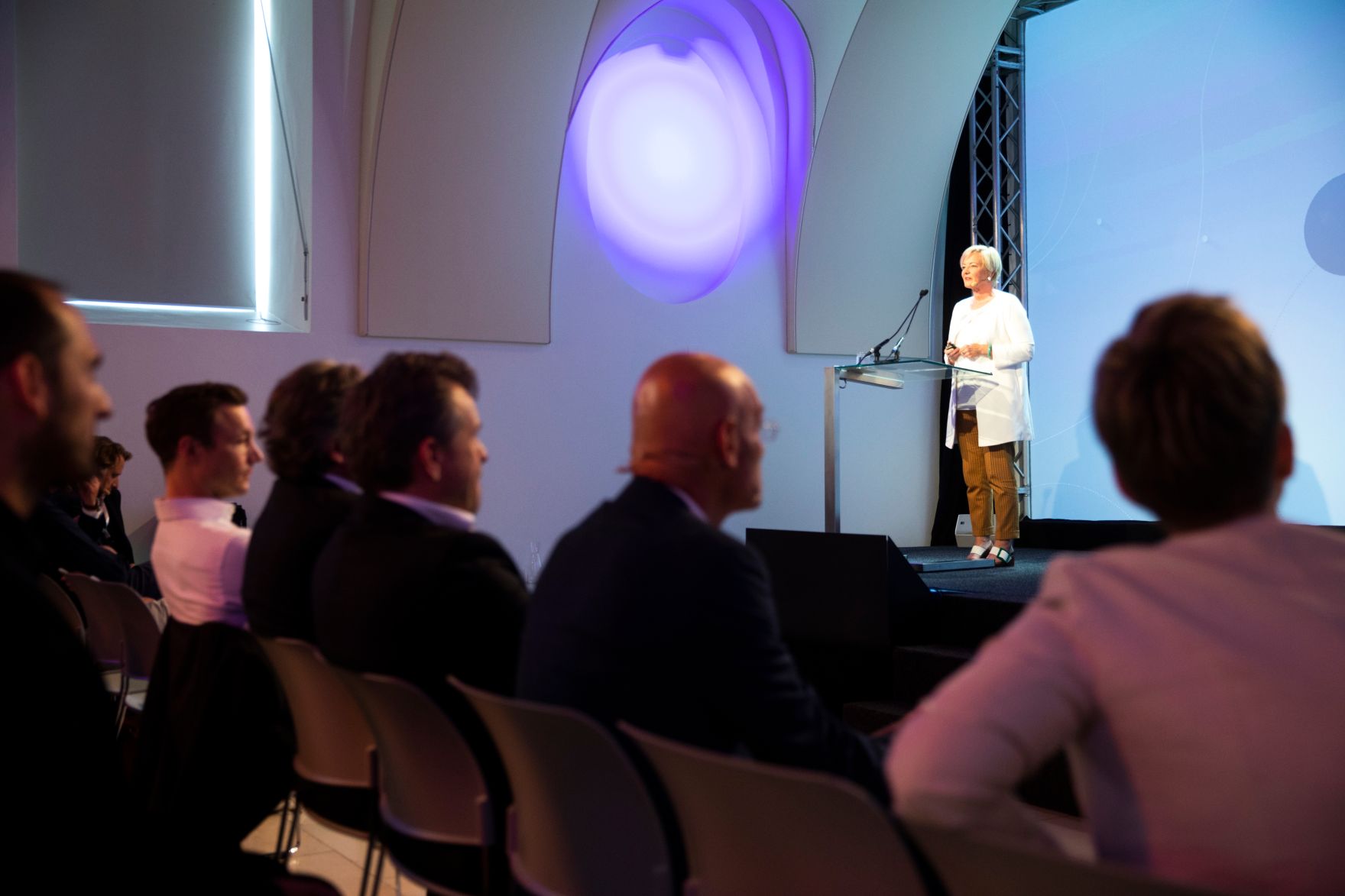 Am 8. Juni 2018 setzte Bundesminister Gernot Bl&uuml;mel seine Teilnahme am medienpolitischen Diskurs &quot;MedienEnquete&quot; fort. Im Bild die Verwaltungsr&auml;tin Ingrid Deltenre.