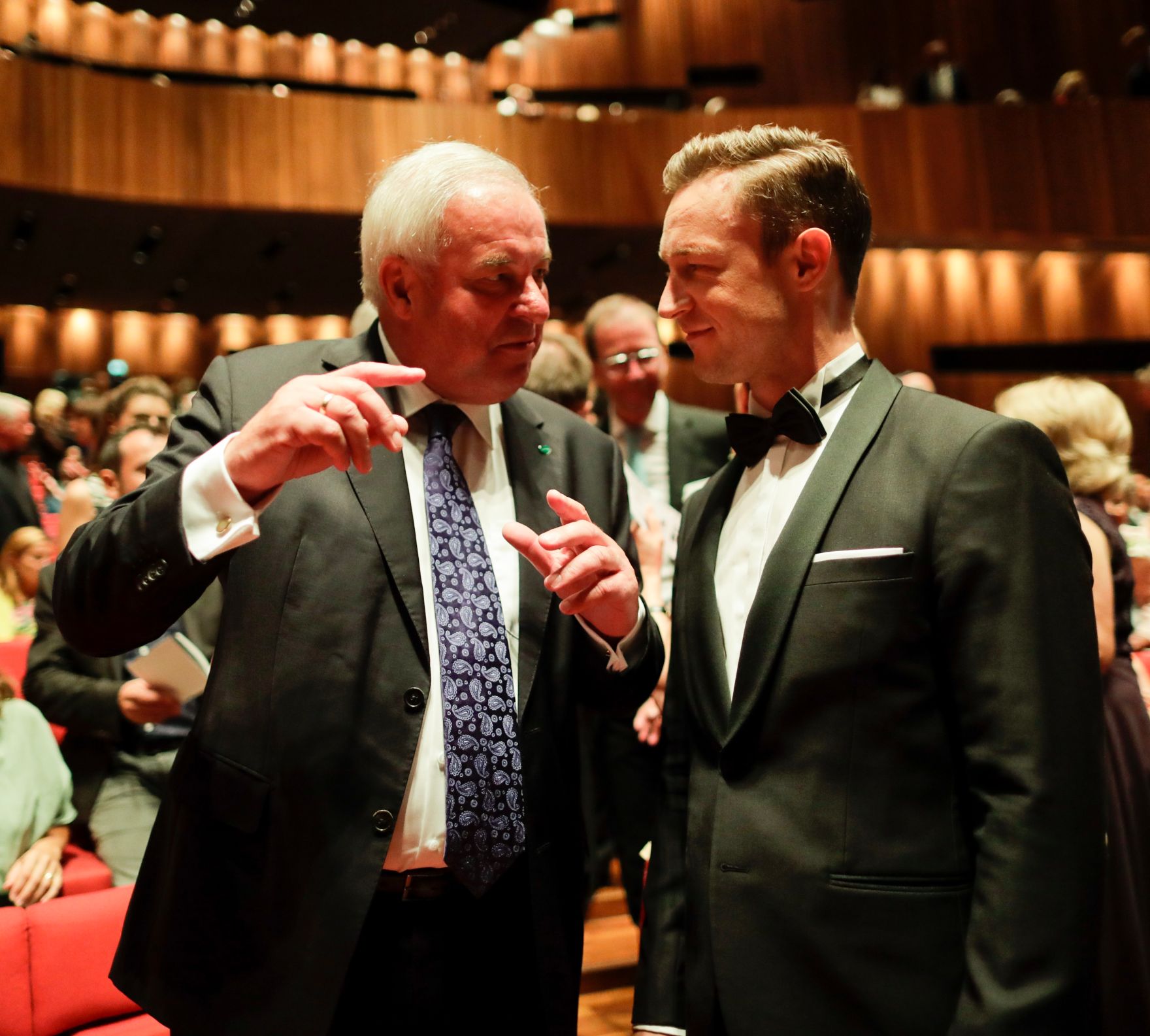 Am 18. Juli 2018 reiste Bundesminister Gernot Bl&uuml;mel (r.) anl&auml;sslich der Er&ouml;ffnung der Bregenzer Festspiele nach Bregenz.