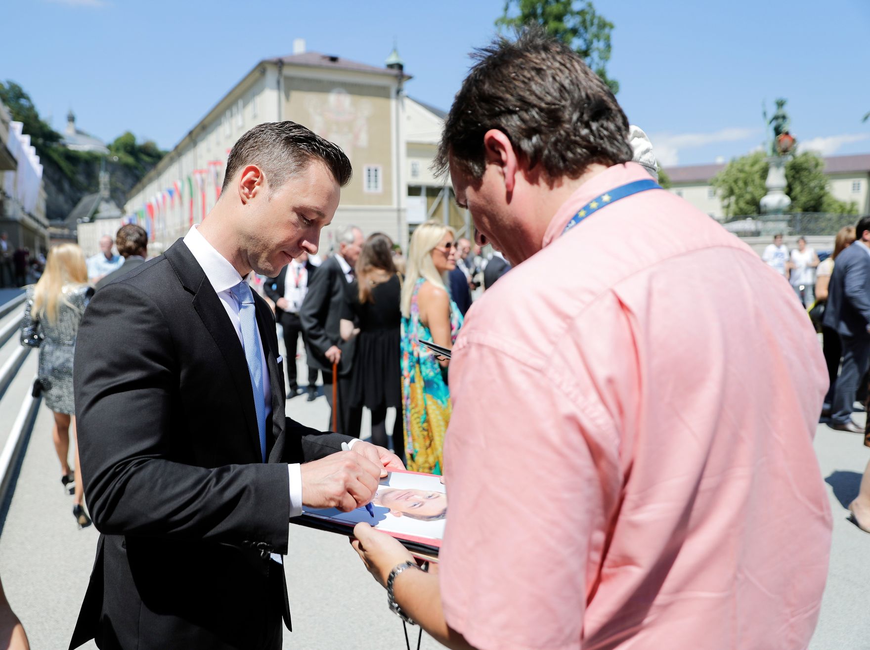 Am 27. Juli 2018 setzte Bundesminister Gernot Bl&uuml;mel seine Reise nach Salzburg anl&auml;sslich der Er&ouml;ffnung der Salzburger Festspiele fort.
