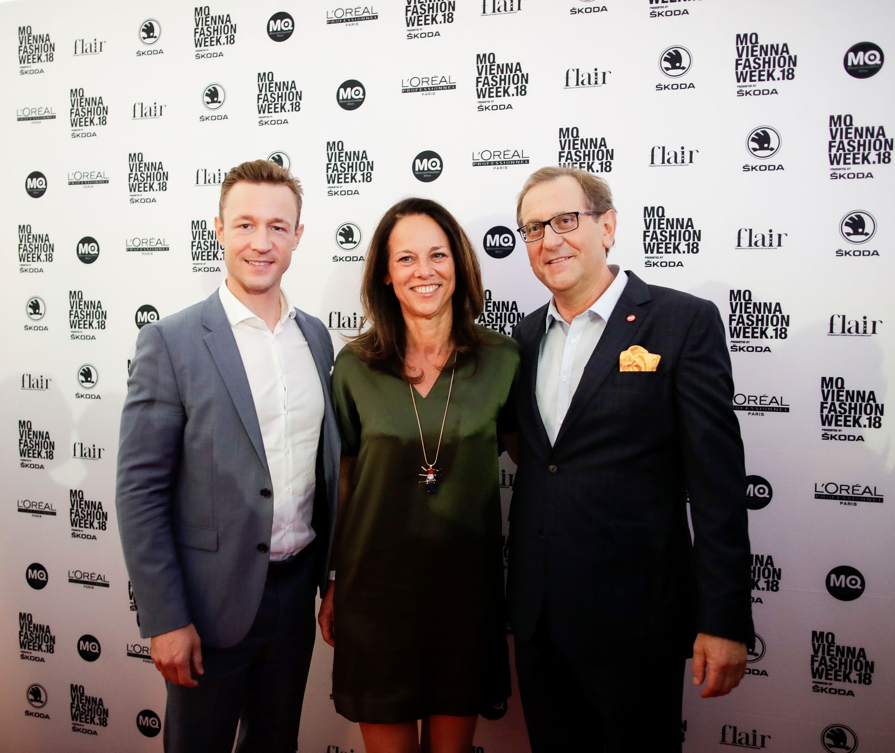 Am 10. September 2018 er&ouml;ffnete Bundesminister Gernot Bl&uuml;mel (l.) die "MQ Vienna Fashion Week" im MuseumsQuartier. Im Bild mit Vera Russwurm (m.) und dem Direktor des MuseumsQuartiers Christian Strasser (r.).