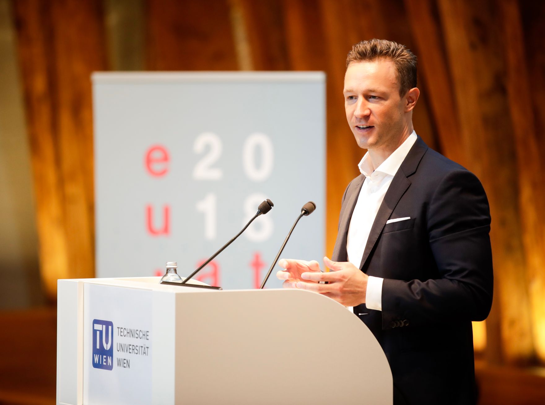 Am 13. September 2018 nahm Bundesminister Gernot Bl&uuml;mel (im Bild) an der Europ&auml;ischen Konferenz f&uuml;r Architekturpolitik in der TU Wien teil.