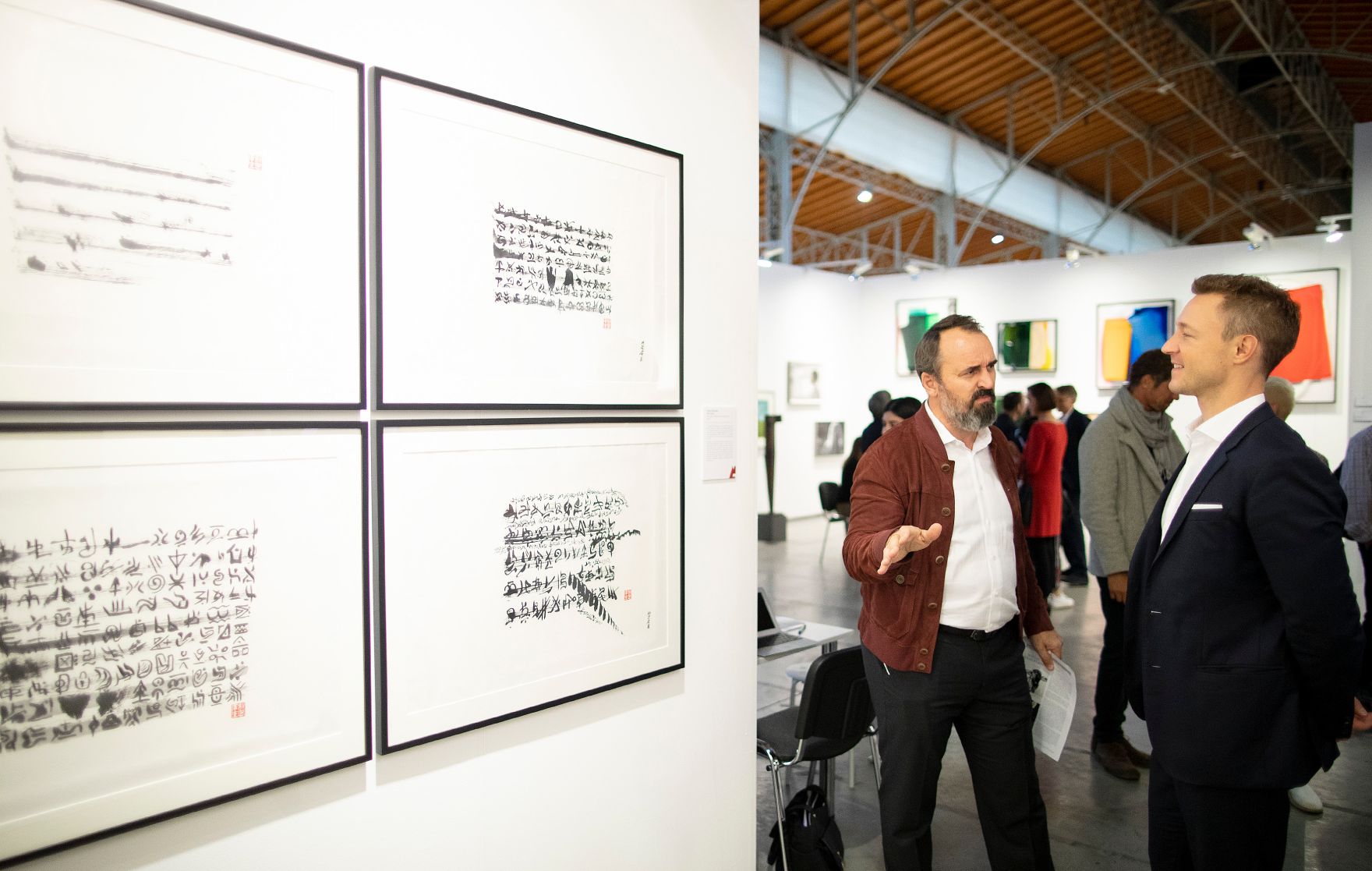 Am 26. September 2018 besuchte Bundesminister Gernot Bl&uuml;mel (r.) die viennacontemporary, &Ouml;sterreichs internationale Kunstmesse in der Marx Halle Wien.