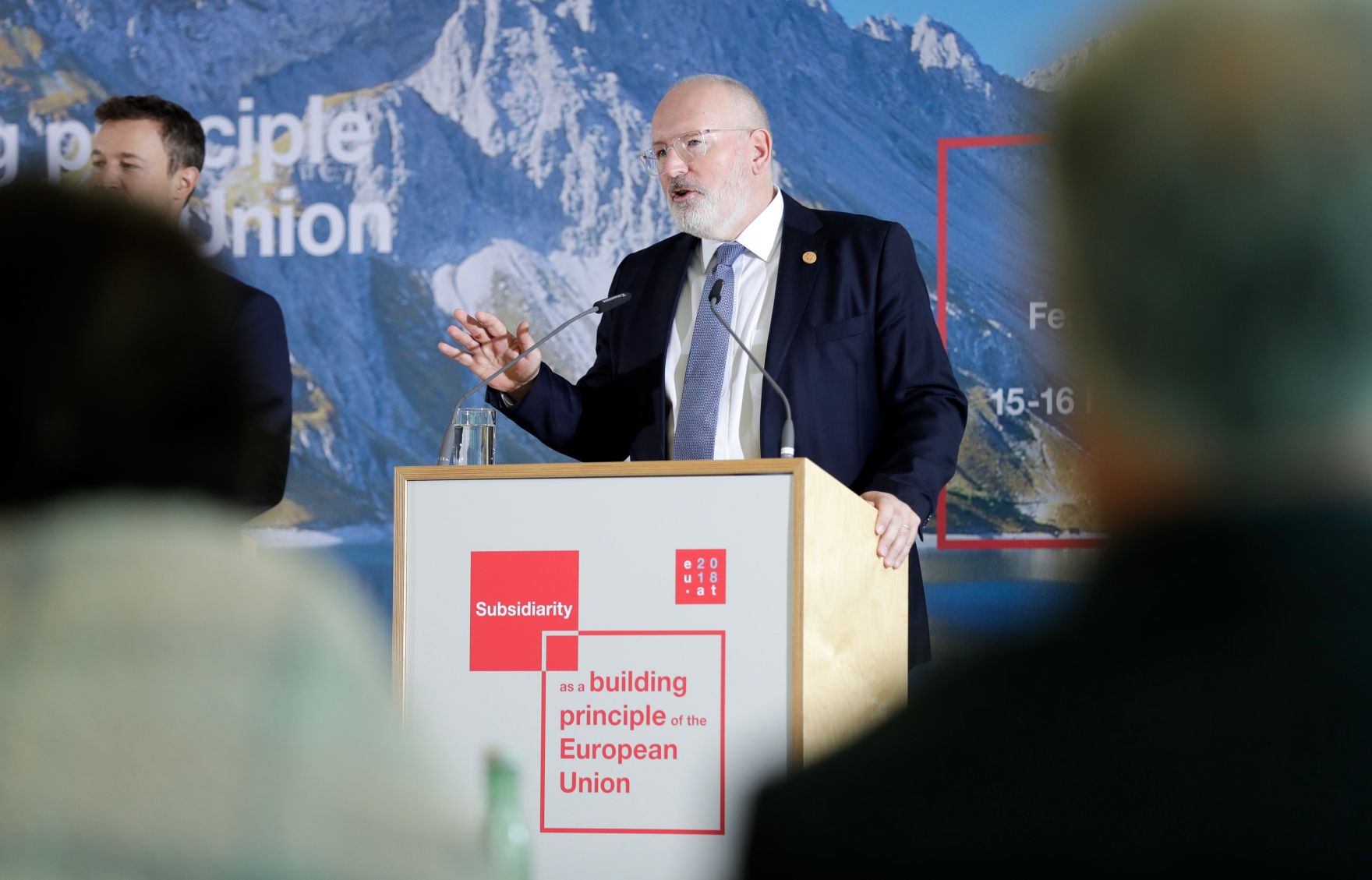 Am 16. November 2018 setzte Bundesminister Gernot Bl&uuml;mel seine Teilnahme an der Subsidiarit&auml;tskonferenz in Bregenz fort. Im Bild EU-Kommissar Frans Timmermans bei der Pressekonferenz.