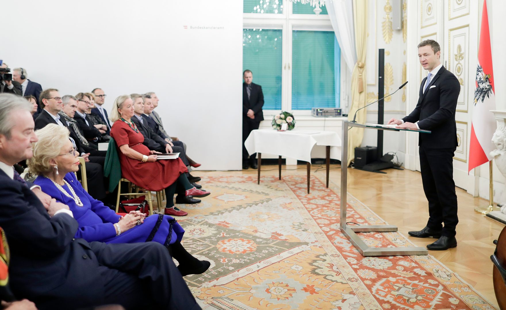 Am 23. November 2018 &uuml;berreichte Bundesminister Gernot Bl&uuml;mel (r.) das &Ouml;sterreichische Ehrenkreuz f&uuml;r Wissenschaft und Kunst an Heidi Go&euml;ss-Horten (2.v.l.).