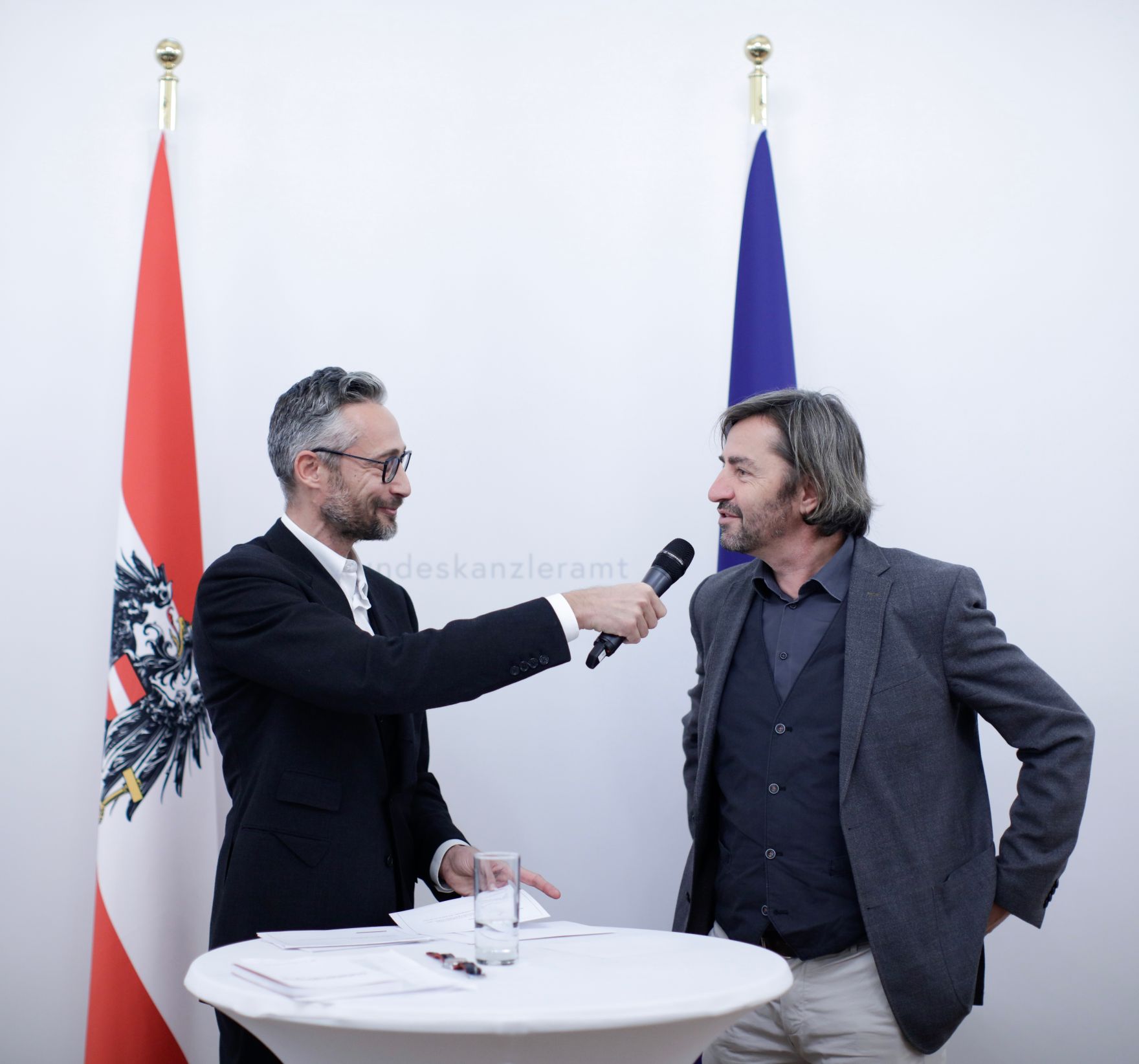 Am 29. November 2018 nahm Bundesminister Gernot Bl&uuml;mel an der Verleihung der &quot;outstanding artist awards&quot; im Bundeskanzleramt teil.