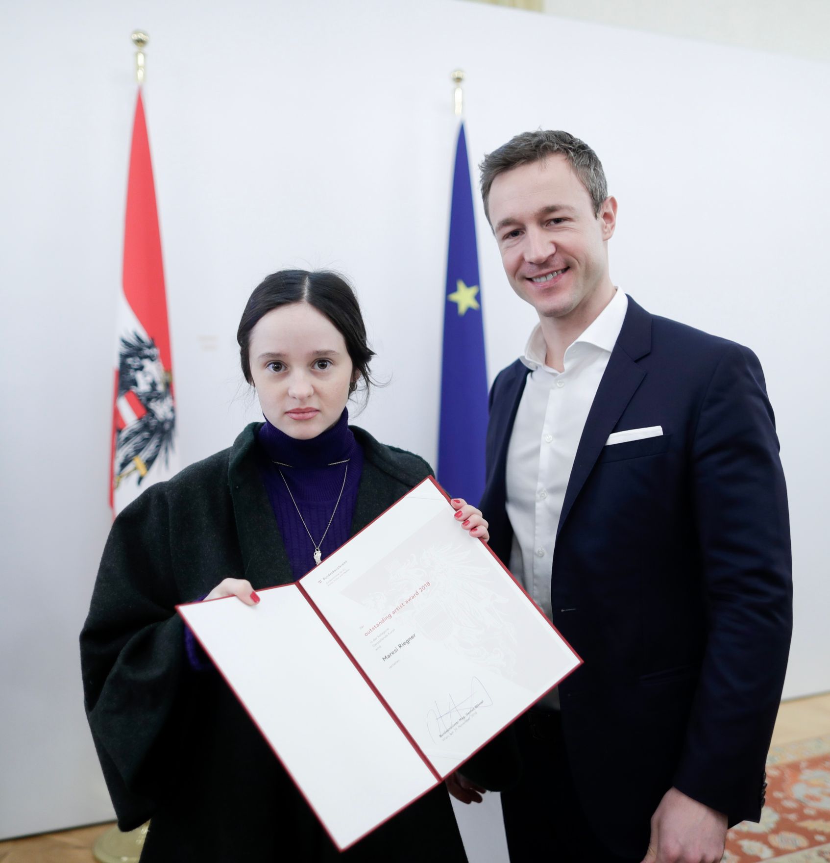 Am 29. November 2018 nahm Bundesminister Gernot Bl&uuml;mel (r.) an der Verleihung der &quot;outstanding artist awards&quot; im Bundeskanzleramt teil.