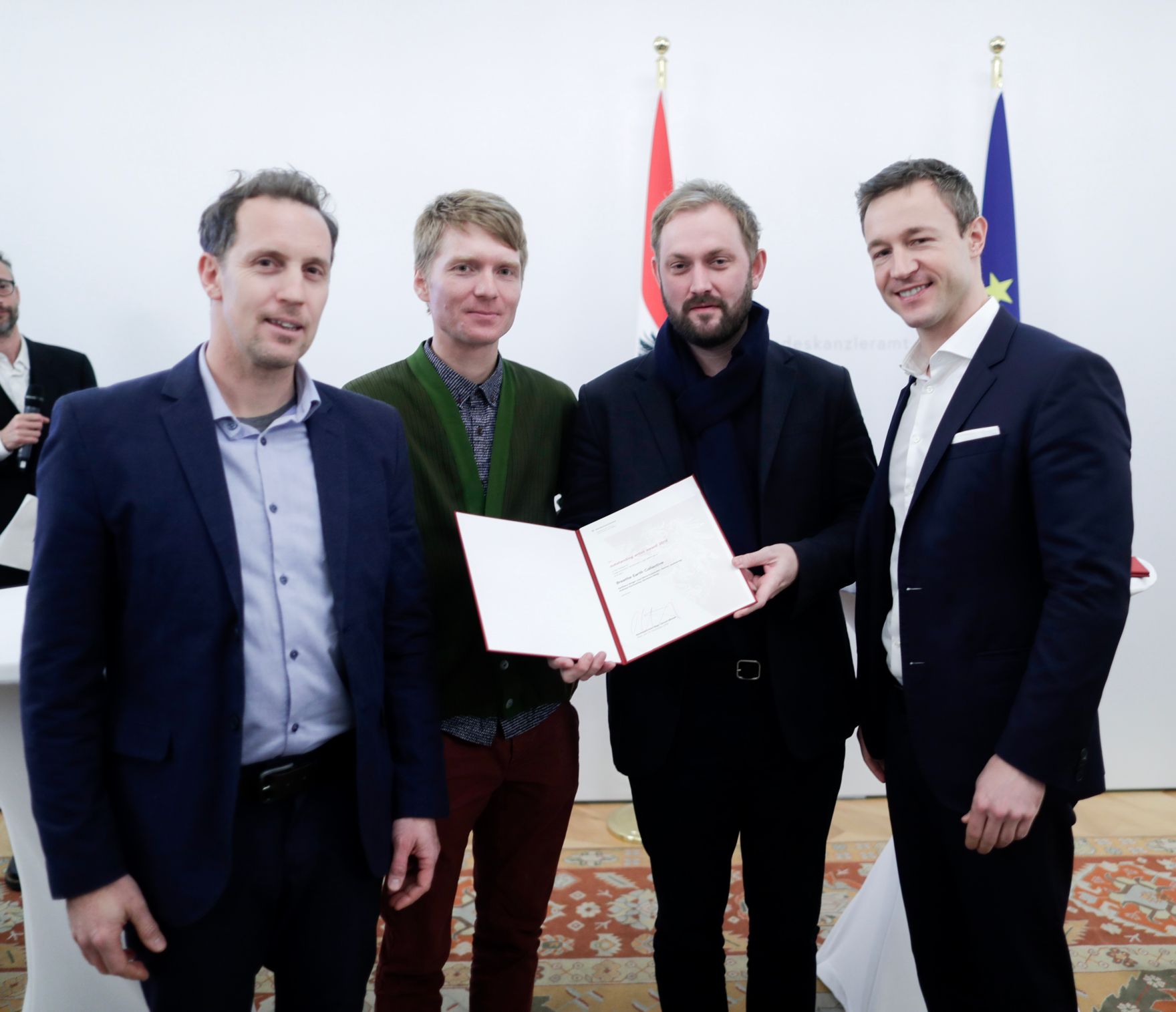 Am 29. November 2018 nahm Bundesminister Gernot Bl&uuml;mel (r.) an der Verleihung der &quot;outstanding artist awards&quot; im Bundeskanzleramt teil.