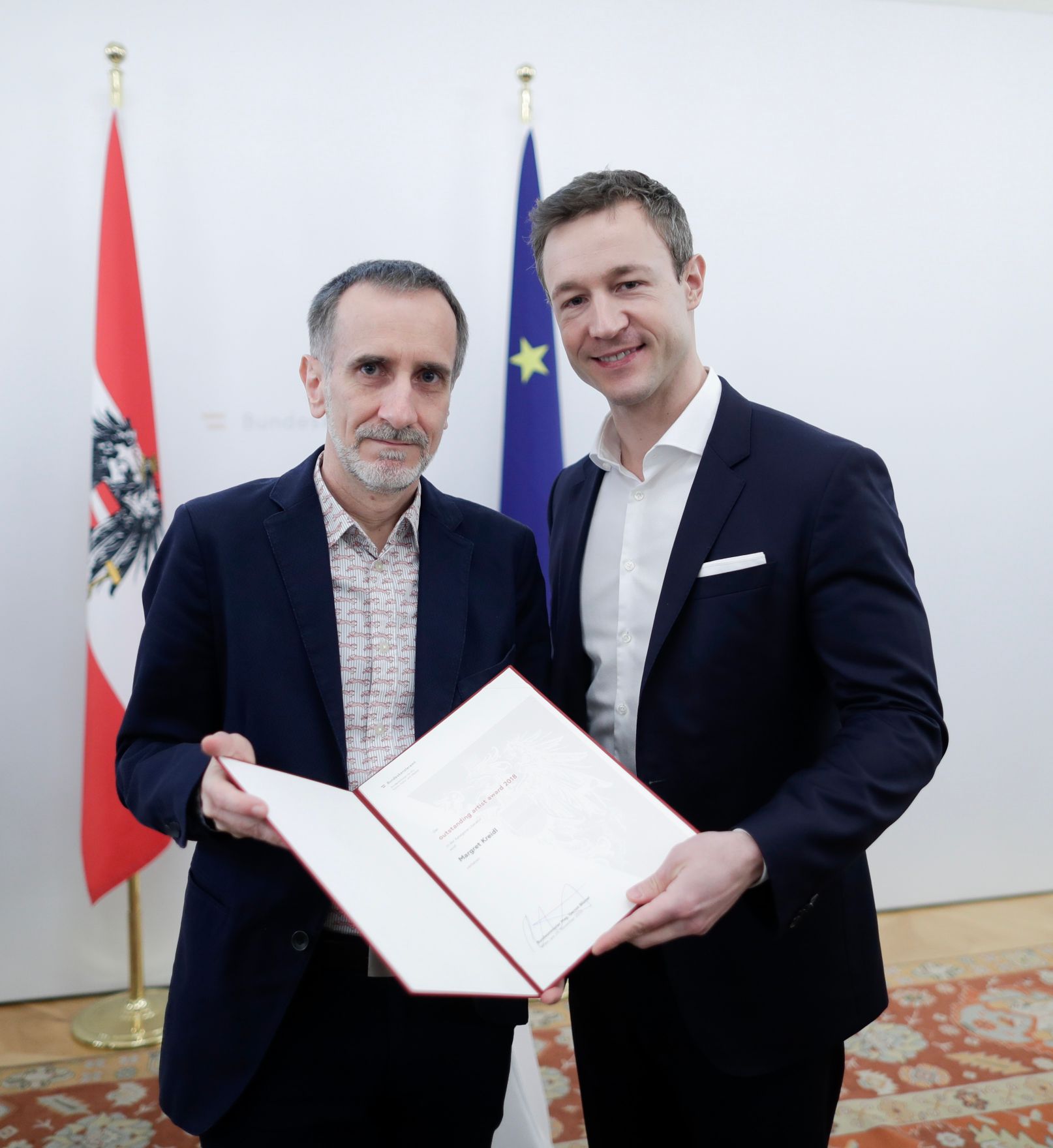 Am 29. November 2018 nahm Bundesminister Gernot Bl&uuml;mel (r.) an der Verleihung der &quot;outstanding artist awards&quot; im Bundeskanzleramt teil.