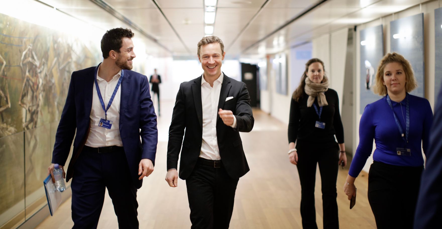 Am 3. Dezember 2018 nahm Bundesminister Gernot Bl&uuml;mel (2.v.l.) an der Cyber Security Conference teil.