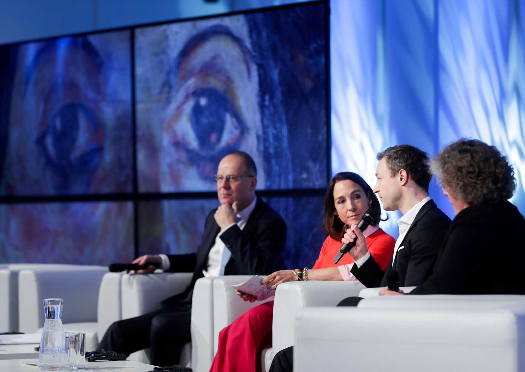 Am 7. Dezember 2018 nahm Bundesminister Gernot Bl&uuml;mel (2.v.r.) an der Veranstaltung &quot;#EuropeForCulture - Abschlusskonferenz zum Europ&auml;ischen Kulturerbejahr 2018&quot; teil. Im Bild mit der Abgeordneten zum Europ&auml;ischen Parlament Petra Kammerevert (r.) und EU-Kommissar Tibor Navracsics (l.).