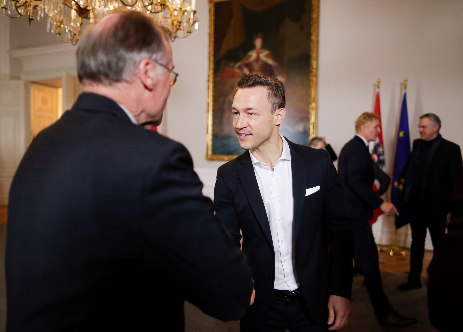 Am 10. Dezember 2018 gab Bundesminister Gernot Bl&uuml;mel (r.) bei einer Pressekonferenz Details zur geplanten BundesMuseenCard f&uuml;r 2019 bekannt.