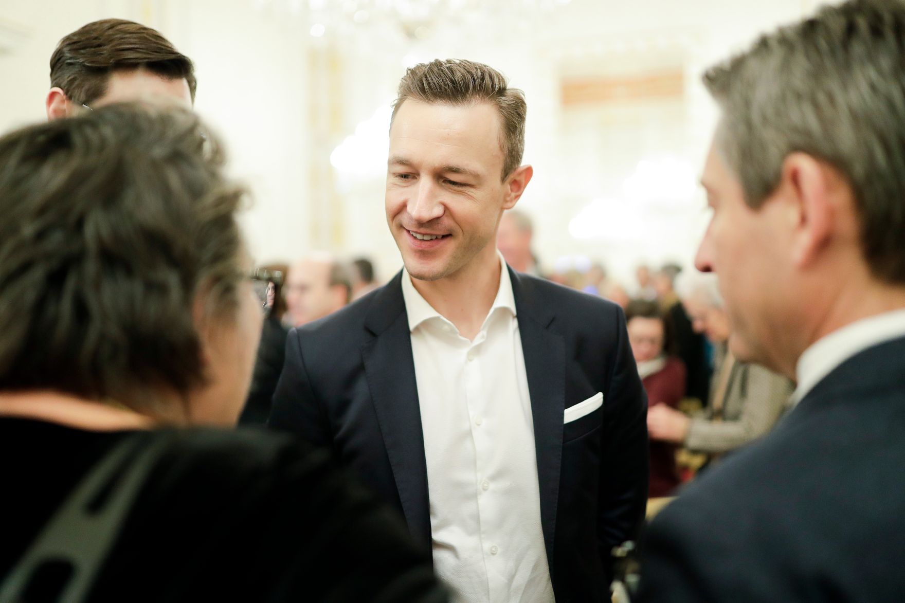 Am 13. Dezember 2018 fand eine Buchpr&auml;sentation &quot;20 Jahre Provenienzforschung&quot; im Bundeskanzleramt statt. Im Bild Bundesminister Gernot Bl&uuml;mel (m.).