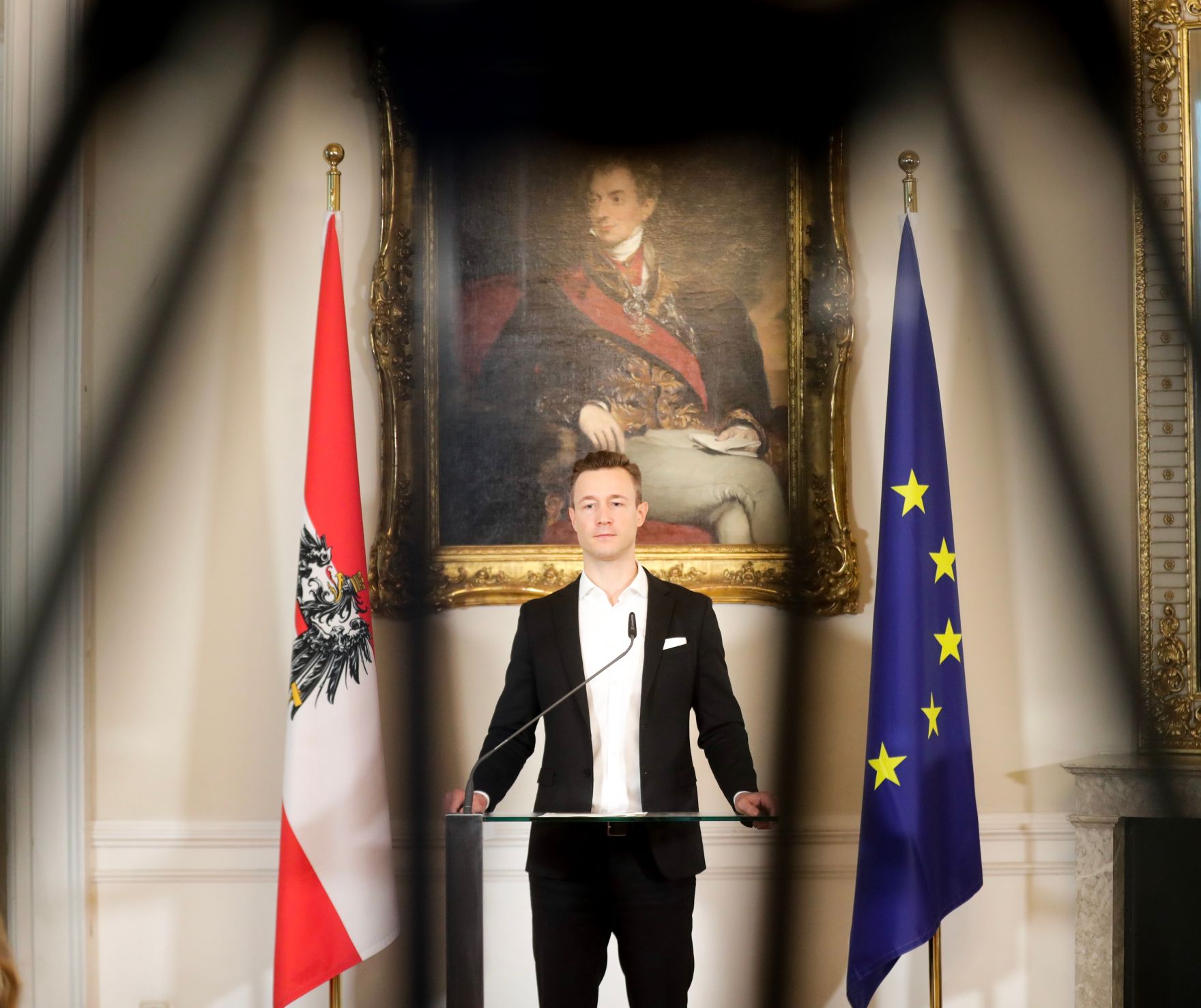 Am 14. Dezember 2018 gab Bundesminister Gernot Bl&uuml;mel (im Bild) eine Pressekonferenz zur Bilanz des ersten Jahres.