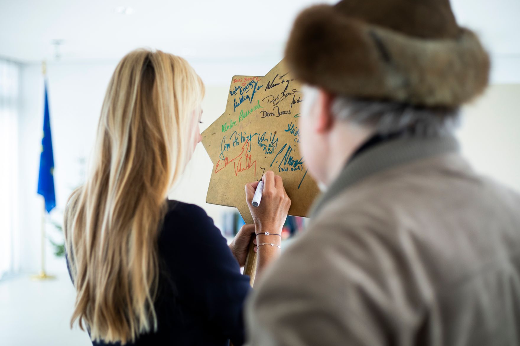 Am 7. J&auml;nner 2019 empfing Bundesministerin Juliane Bogner-Strau&szlig; (l.) die Sternsinger der Pfarre Alser Vorstadt und VertreterInnen der Katholischen Jungschar, Bundesgesch&auml;ftsf&uuml;hrerin Sigrid Kickingereder und Bundesvorsitzende Barbara Gr&uuml;ner.