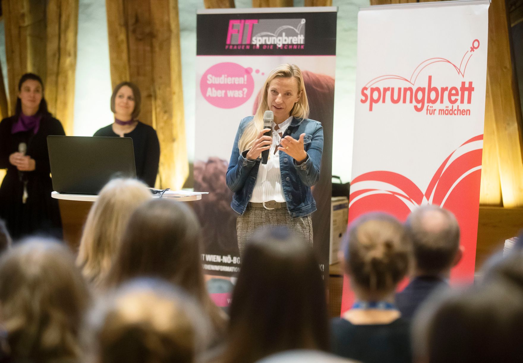 Am 28. J&auml;nner 2019 er&ouml;ffnete Bundesministerin Juliane Bogner-Strau&szlig; (im Bild) die Frauen in der Technik - Infomesse.