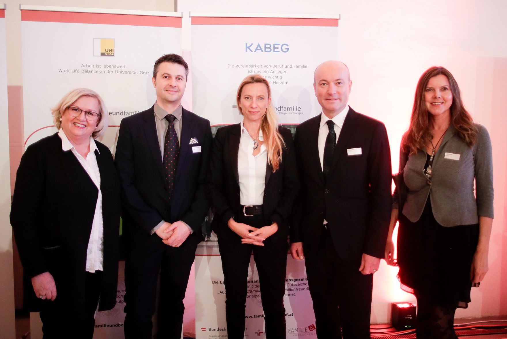 Am 29. J&auml;nner 2019 verlieh Bundesministerin Juliane Bogner-Strau&szlig; die Zertifikate f&uuml;r familienfreundliche Unternehmen.