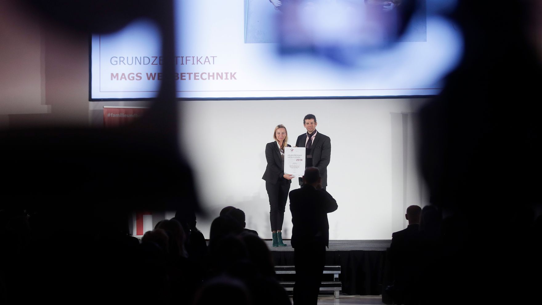 Am 29. J&auml;nner 2019 verlieh Bundesministerin Juliane Bogner-Strau&szlig; die Zertifikate f&uuml;r familienfreundliche Unternehmen.