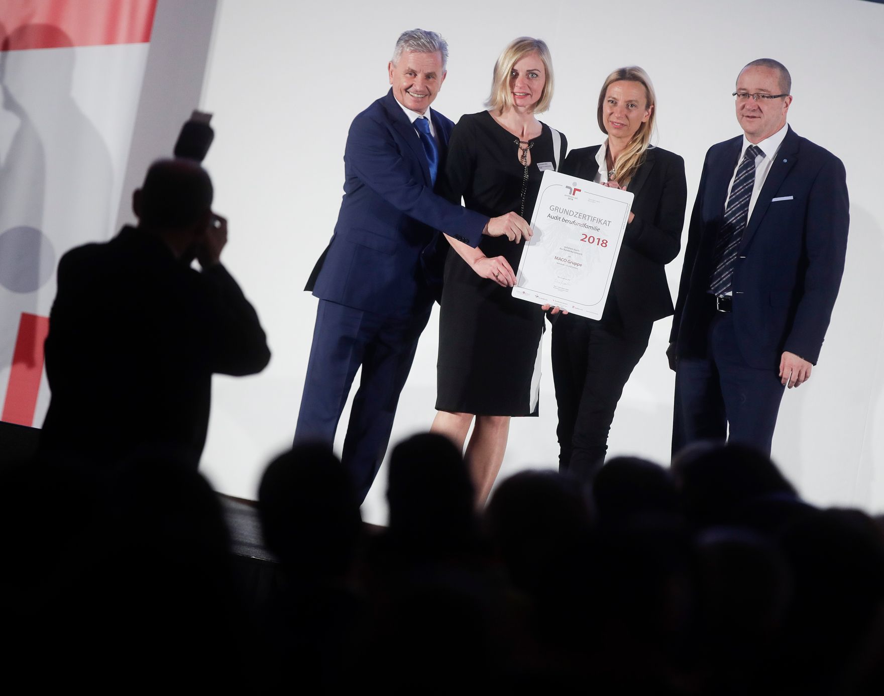 Am 29. J&auml;nner 2019 verlieh Bundesministerin Juliane Bogner-Strau&szlig; die Zertifikate f&uuml;r familienfreundliche Unternehmen.