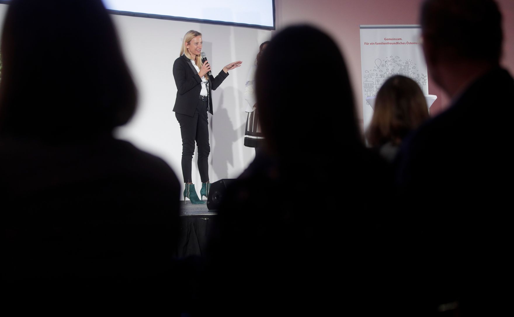 Am 29. J&auml;nner 2019 verlieh Bundesministerin Juliane Bogner-Strau&szlig; die Zertifikate f&uuml;r familienfreundliche Unternehmen.