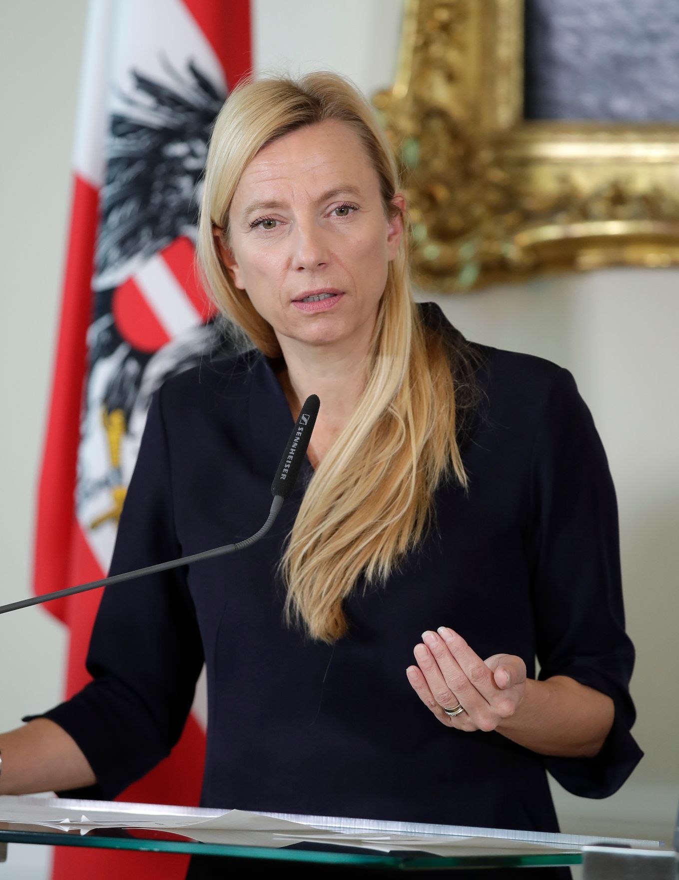 Am 12. Februar 2018 gab Bundesministerin Juliane Bogner-Strau&szlig; (im Bild) eine Pressekonferenz zum Thema "500. Partner im Netzwerk Unternehmen f&uuml;r Familien".