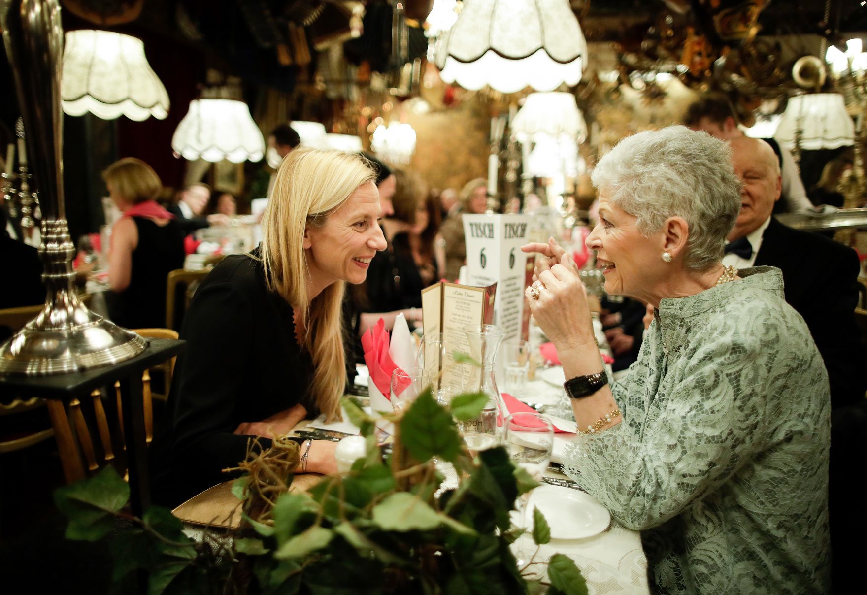 Am 12. Februar 2019 hielt Bundesministerin Juliane Bogner-Strau&szlig; Gru&szlig;worte bei der &bdquo;Happy Birthday Damenwahl Celebration&ldquo; der European Union of Women.