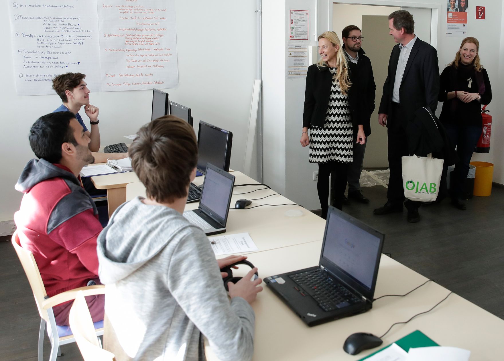 Am 25. Februar 2019 besuchte Bundesministerin Juliane Bogner-Strau&szlig; (im Bild) das Berufsp&auml;dagogische Institut der &Ouml;sterreichische JungArbeiterBewegung &Ouml;JAB.