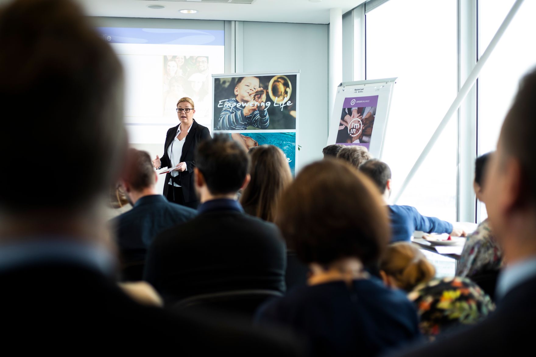 Am 28. Februar 2019 besuchte Bundesministerin Juliane Bogner-Strau&szlig; den Pharmakonzern Sanofi.