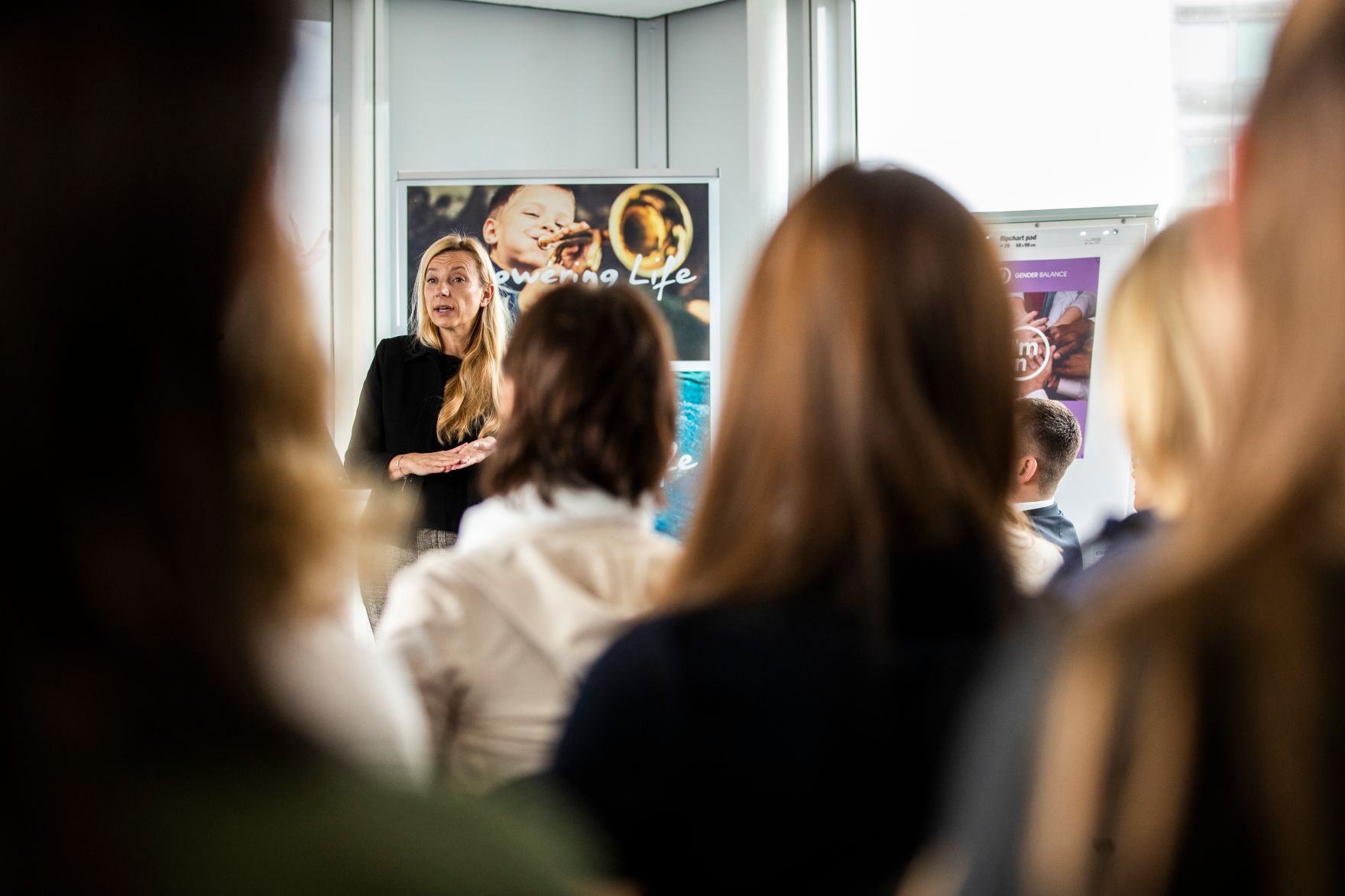 Am 28. Februar 2019 besuchte Bundesministerin Juliane Bogner-Strau&szlig; (im Bild) den Pharmakonzern Sanofi.