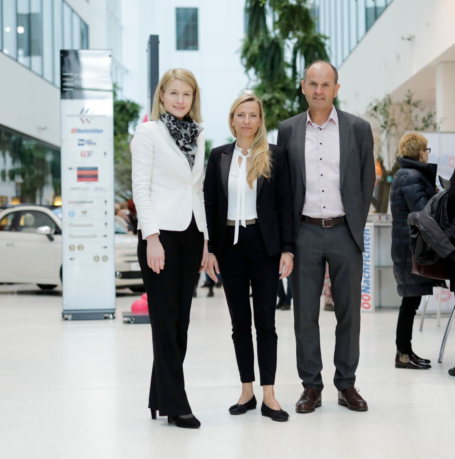 Am 8. M&auml;rz 2019 er&ouml;ffnete Bundesministerin Juliane Bogner-Strau&szlig; (2.v.l.) am Frauentag gemeinsam mit der Landeshauptmann-Stellvertreterin Christine Haberlander (l.) den "Ober&ouml;sterreichische Nachrichten Frauentag". Im Bild mit Gerald Mandlbauer (r.), Chefredakteur der &Ouml;ber&ouml;sterreichischen Nachrichten.