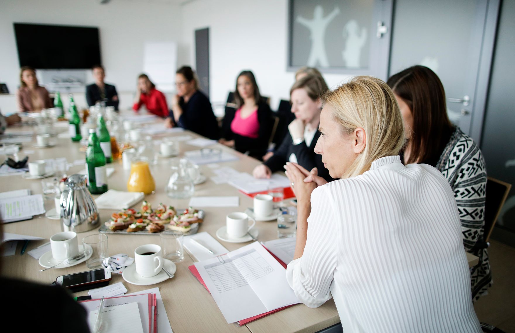 Am 03. April 2019 lud Bundesministerin Juliane Bogner-Strau&szlig; (r.) Vertreterinnen der Wirtschaft zum Vernetzungstreffen zum Thema Women Empowerment ein.