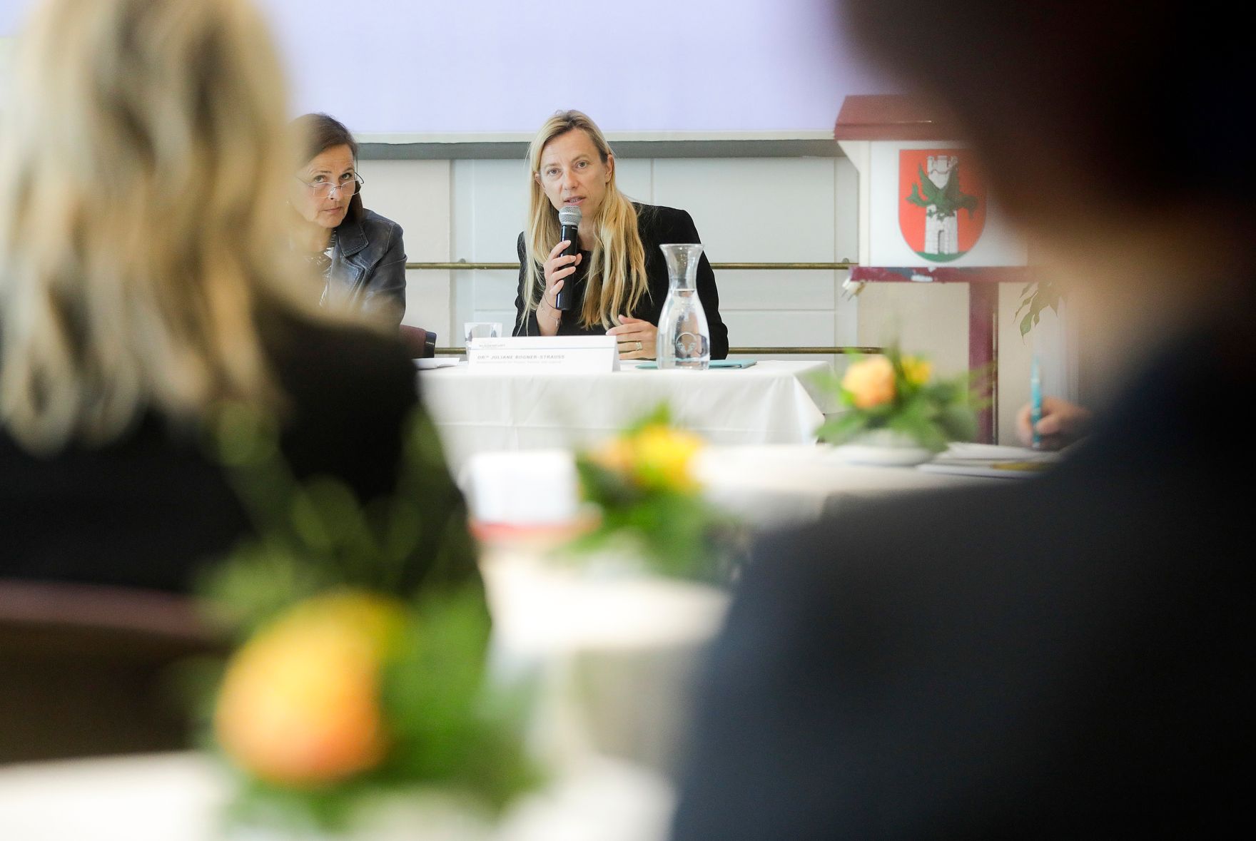 Am 30. April 2019 reiste Bundesministerin Juliane Bogner-Strau&szlig; anl&auml;sslich eines Bundesl&auml;ndertags nach K&auml;rnten. Im Bild beim Get together mit dem Klagenfurter Familienforum.