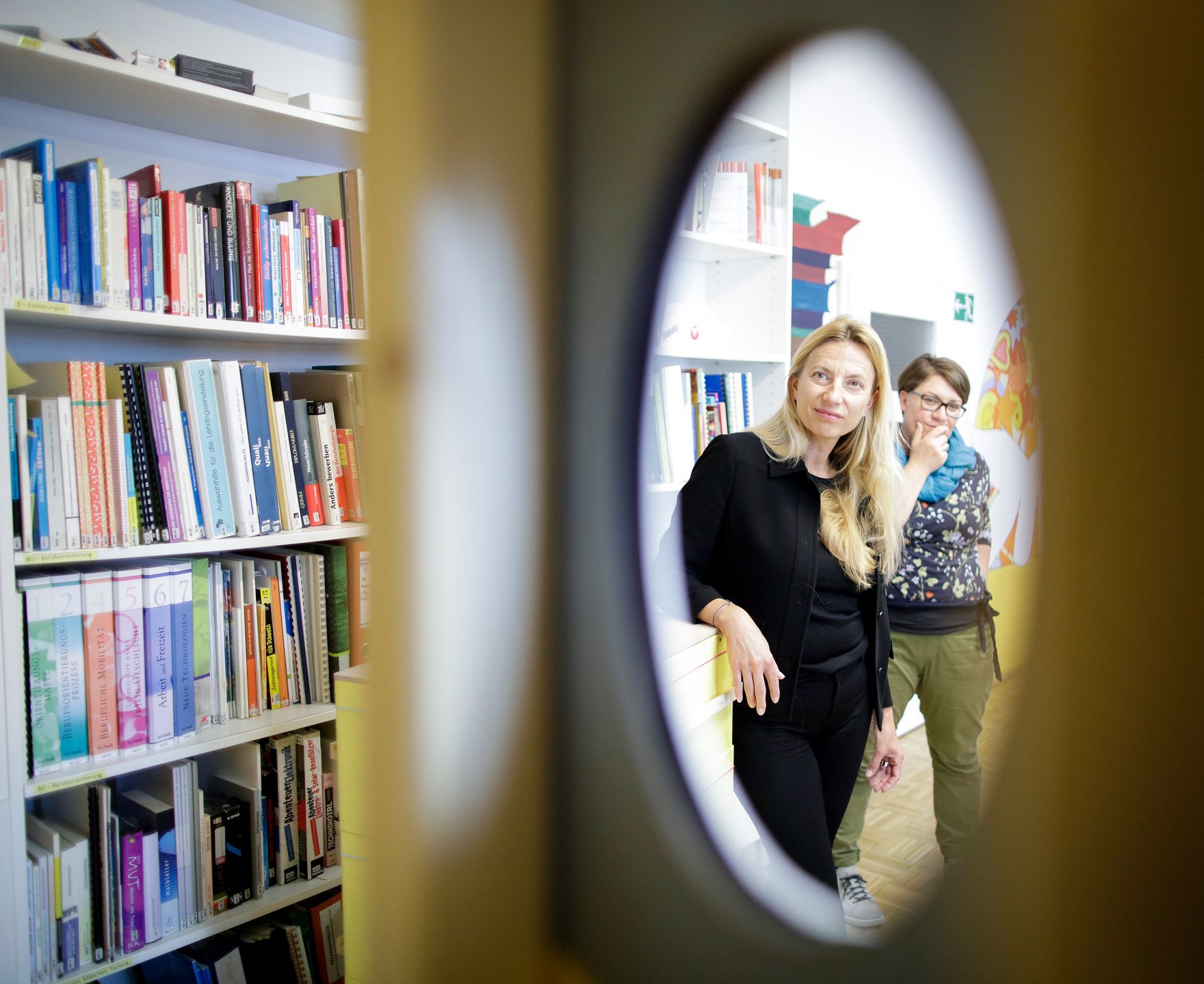 Am 30. April 2019 reiste Bundesministerin Juliane Bogner-Strau&szlig; (l.) anl&auml;sslich eines Bundesl&auml;ndertags nach K&auml;rnten. Im Bild beim Besuch des M&auml;dchen Zentrum Klagenfurt.