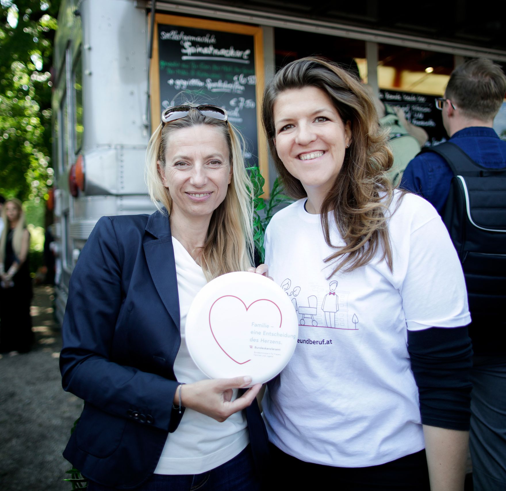 Am 01. Mai 2019 lud Bundesministerin Juliane Bogner-Strau&szlig; l&auml;dt gemeinsam mit Bundesministerin Elisabeth K&ouml;stinger zu einem Familienfest im Schlossgarten Sch&ouml;nbrunn ein.