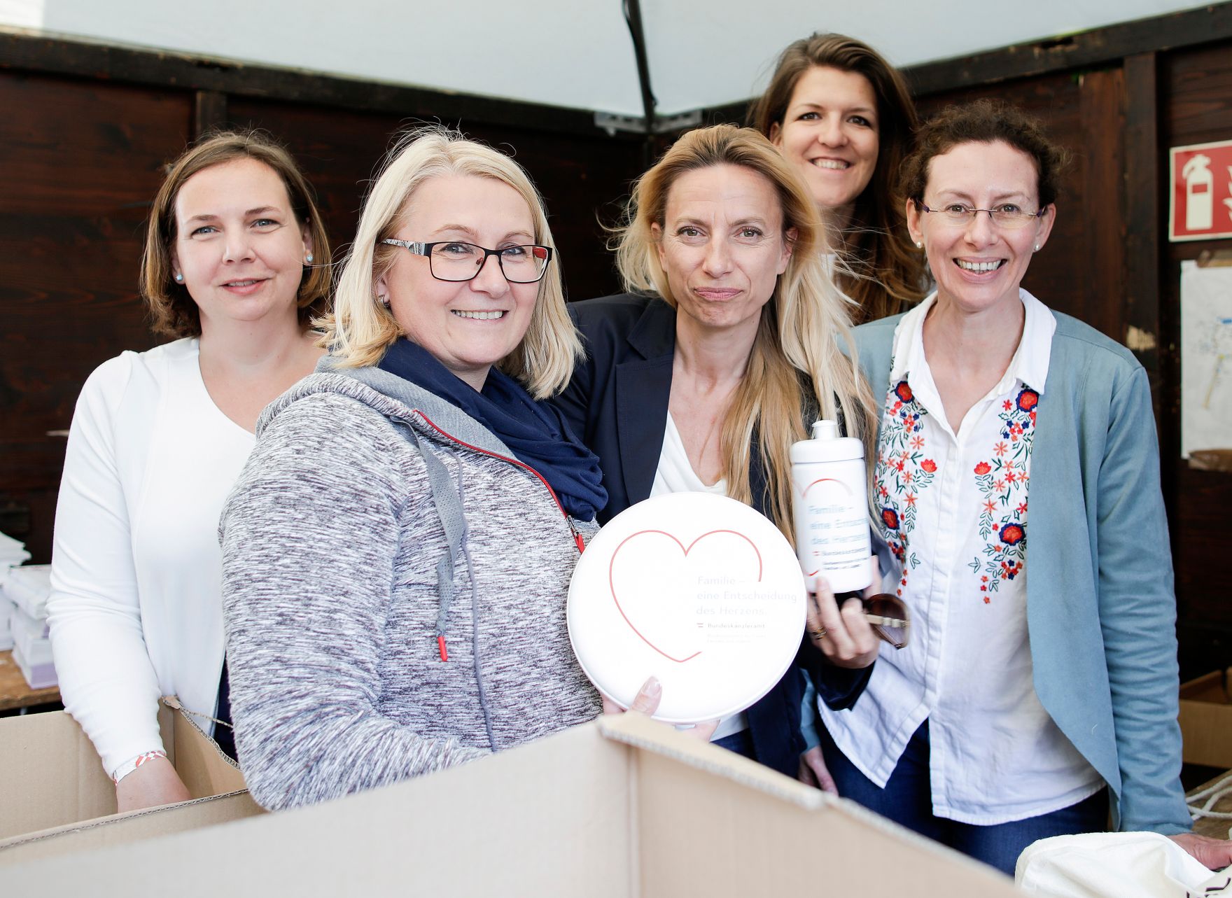 Am 01. Mai 2019 lud Bundesministerin Juliane Bogner-Strau&szlig; l&auml;dt gemeinsam mit Bundesministerin Elisabeth K&ouml;stinger zu einem Familienfest im Schlossgarten Sch&ouml;nbrunn ein.